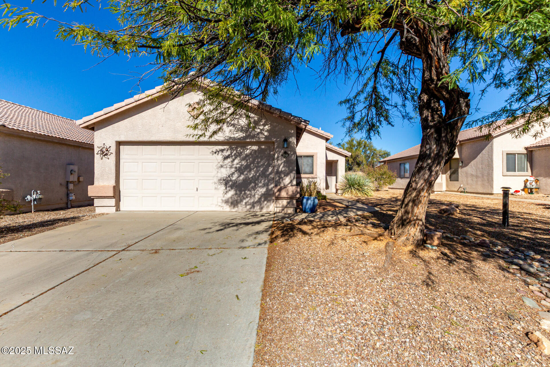 2540 W Cezanne Circle