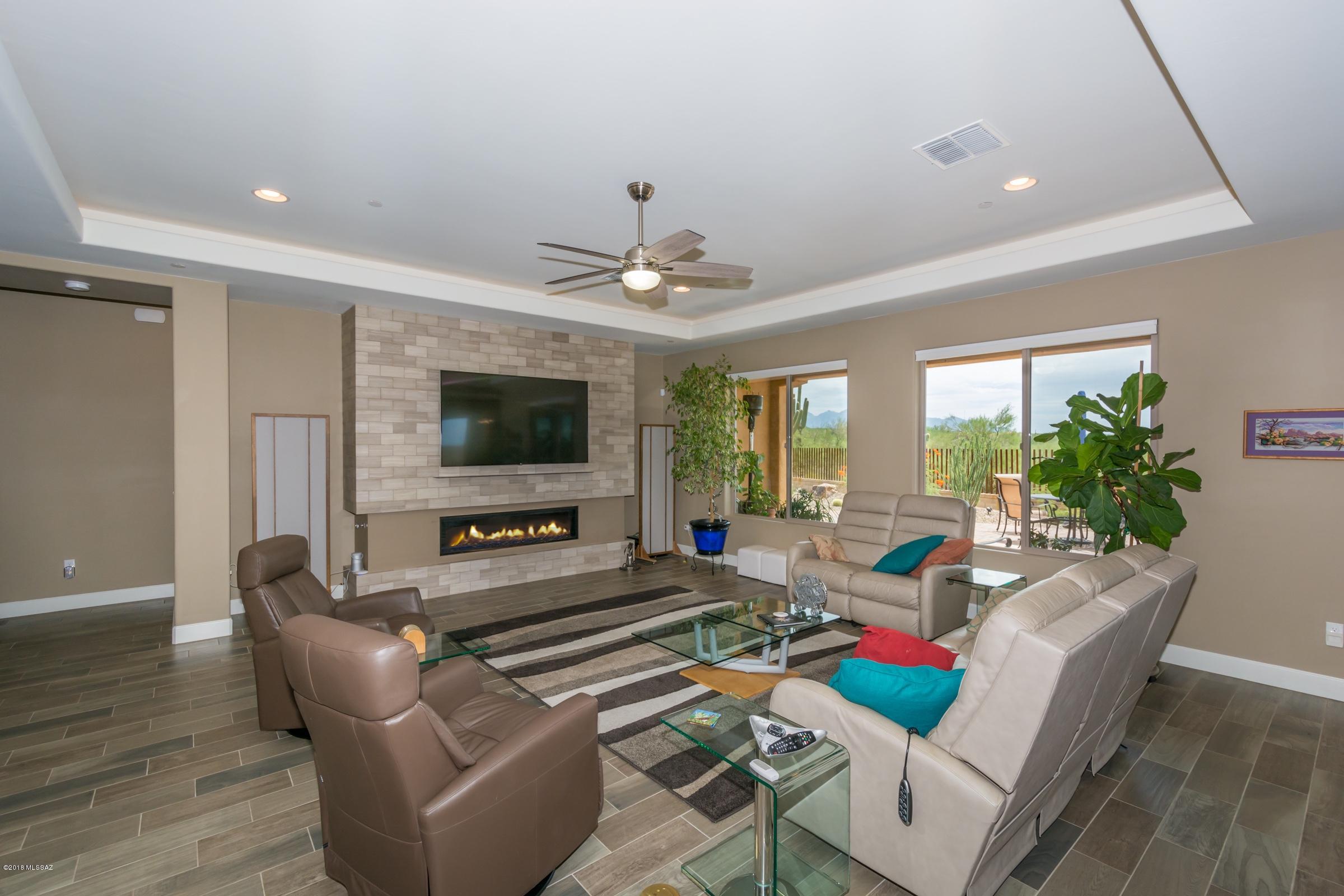 Los Saguaros At Dove Mountain SQ20121640199 - Residential