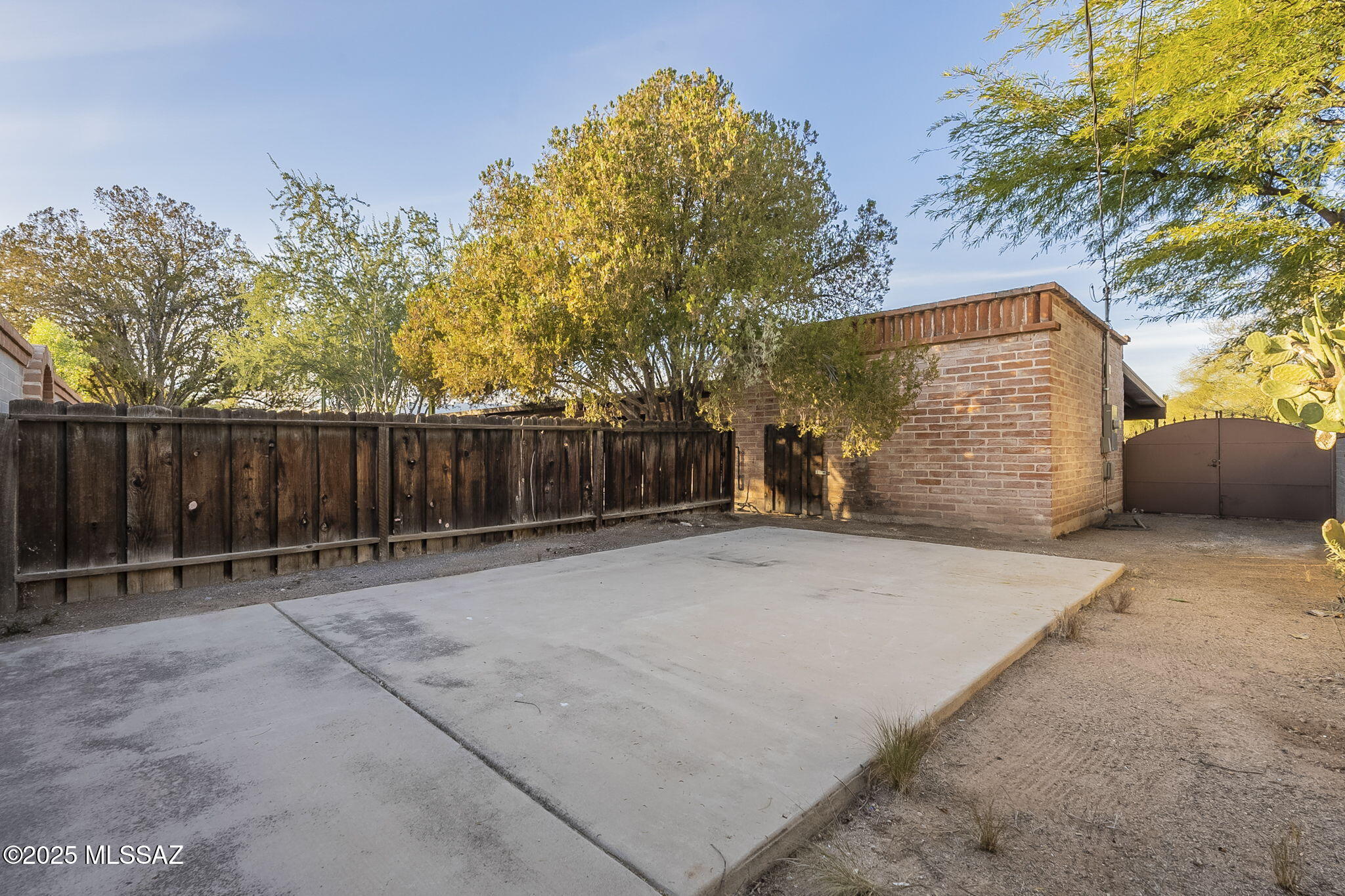 Crest View - Residential