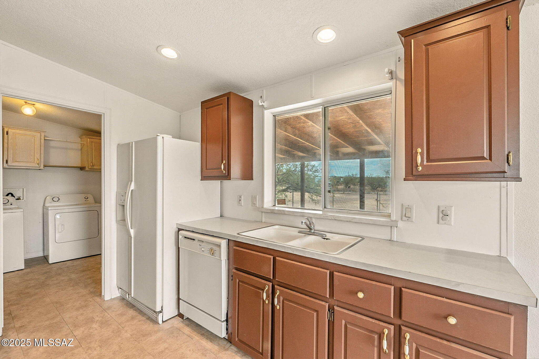 8925 S Comanche Road