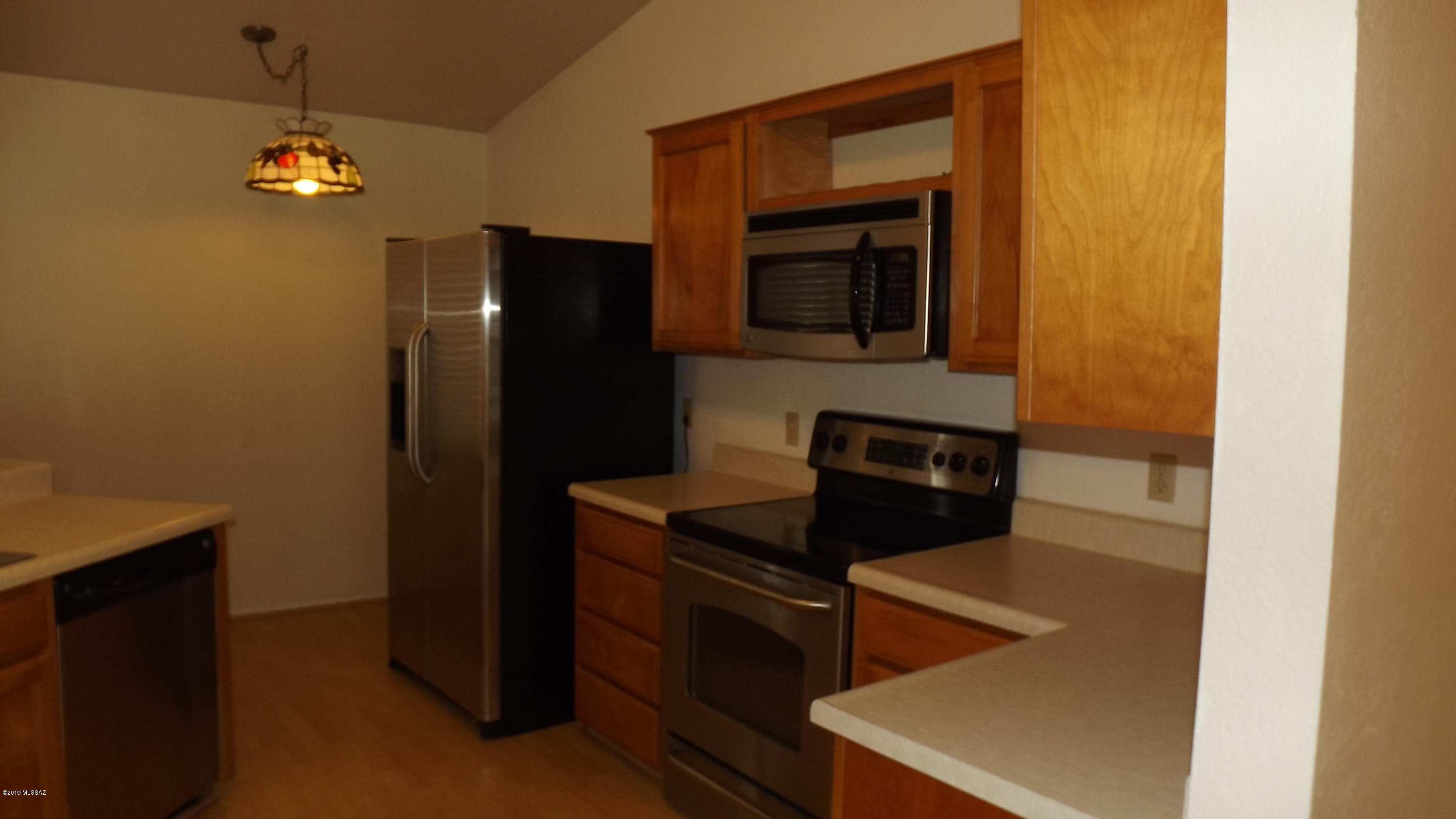 McCormick Place Twnhms Blk I (1-86) - Residential Lease