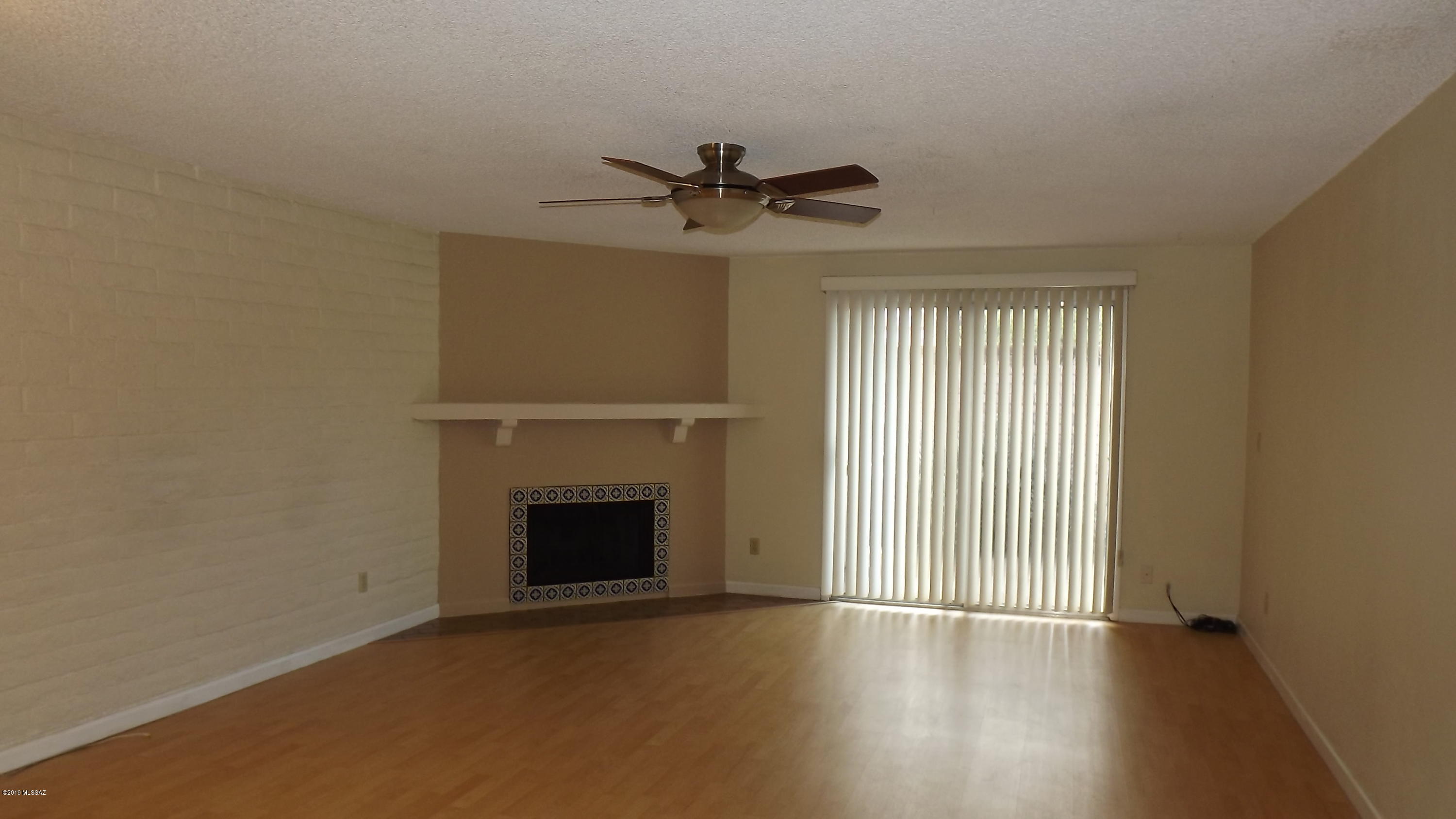 McCormick Place Twnhms Blk I (1-86) - Residential Lease