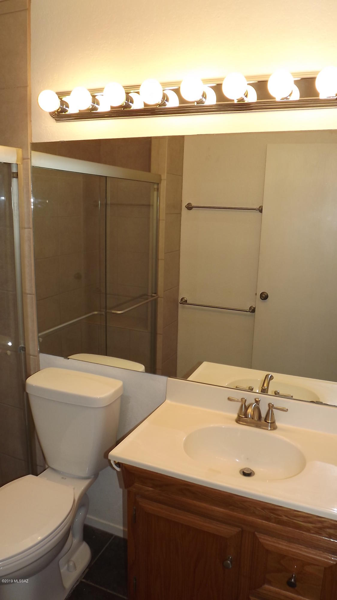 McCormick Place Twnhms Blk I (1-86) - Residential Lease