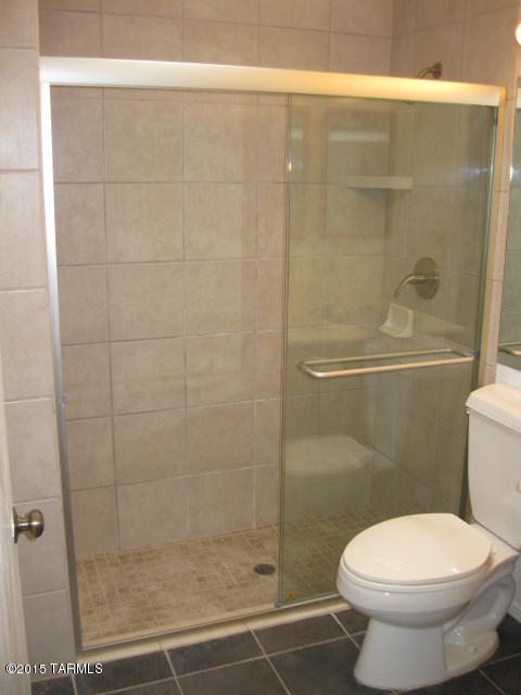 McCormick Place Twnhms Blk I (1-86) - Residential Lease