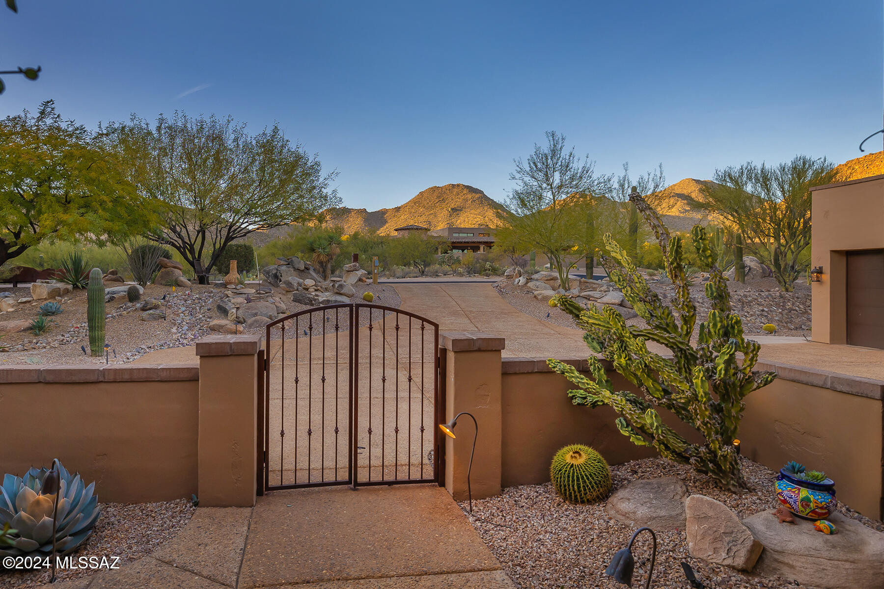 Canyon Pass At Dove Mountain - Residential