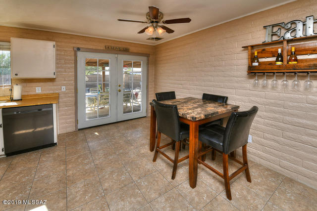 Casas Adobes Park (94-194) - Residential