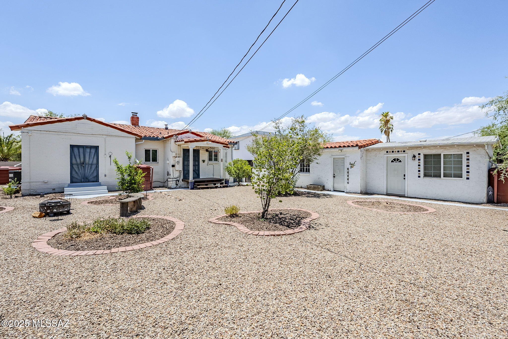 2125 E Juanita Street