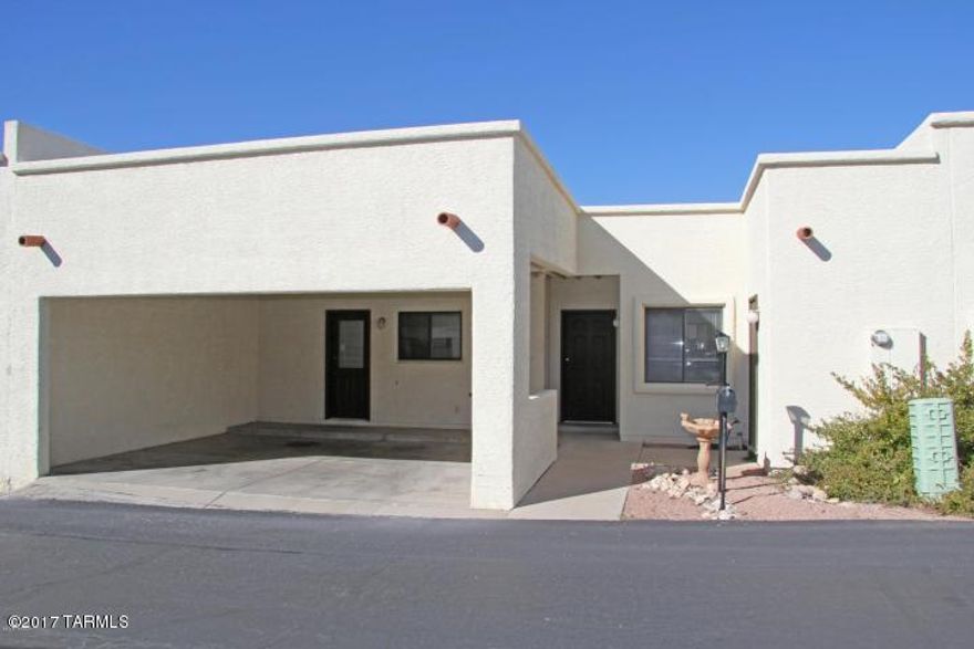 Sunnyslope Townhouses! Easy Care 3 Bedroom Home In the Heart of Oro Valley! Enjoy the outdoors on generous covered patio but with no worries of yard maintenance! Community Pool and Spa w/community kitchenette are sparkling and ready to enjoy! Open floorplan! Skylights! NEW ROOF! New Dishwasher, disposal & toilets. Recent Carpet & Paint. Family room and dining area. Breakfast area off the Kitchen. HOA dues include COMCAST BASIC CABLE, trash service, common area maintenance & insurance! Rental of unit is allowed in this community per HOA info sheet attached. See attached documents in MLS for offer requirements.