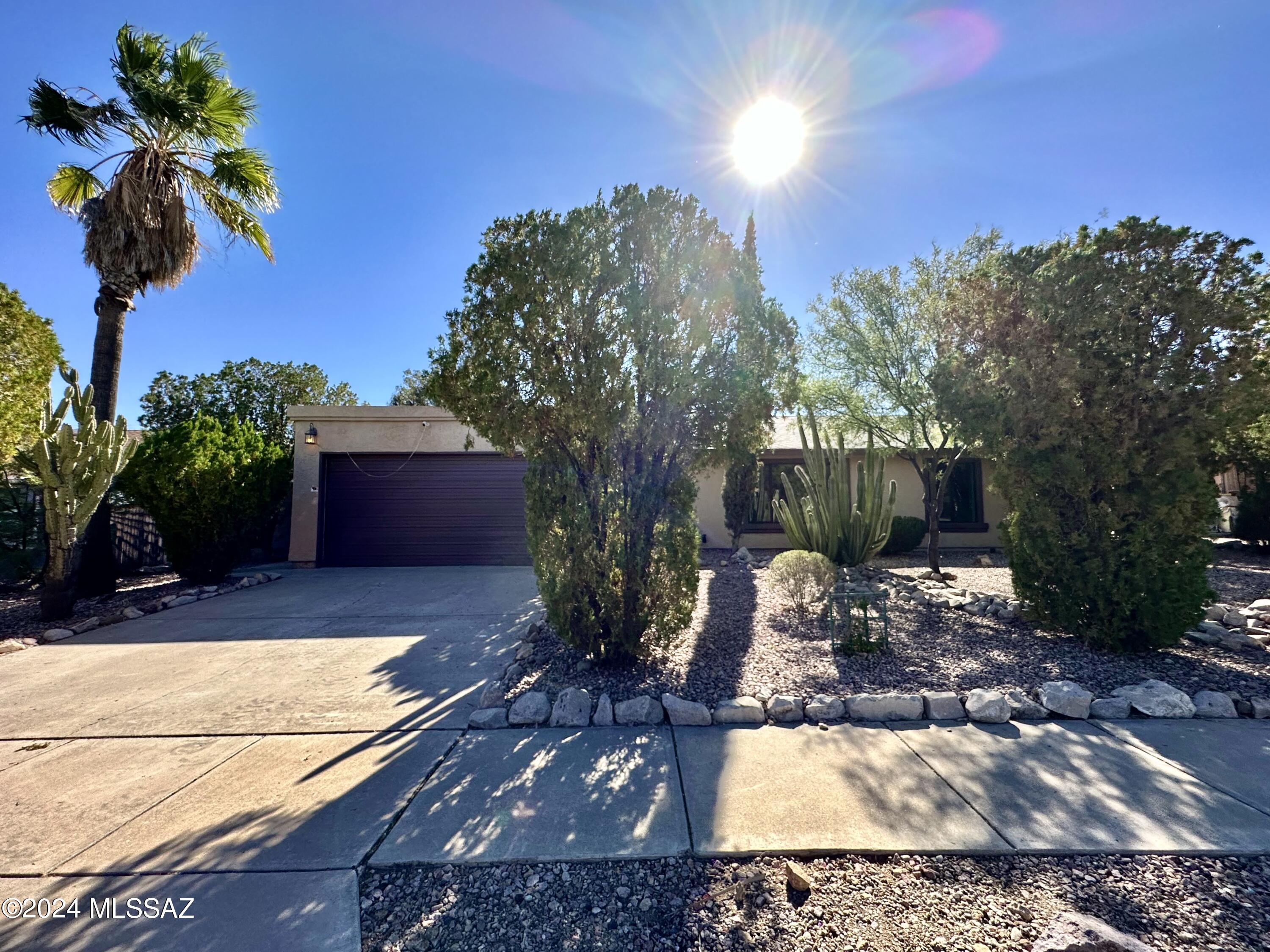 Paseo Vista (1-234) - Residential Lease