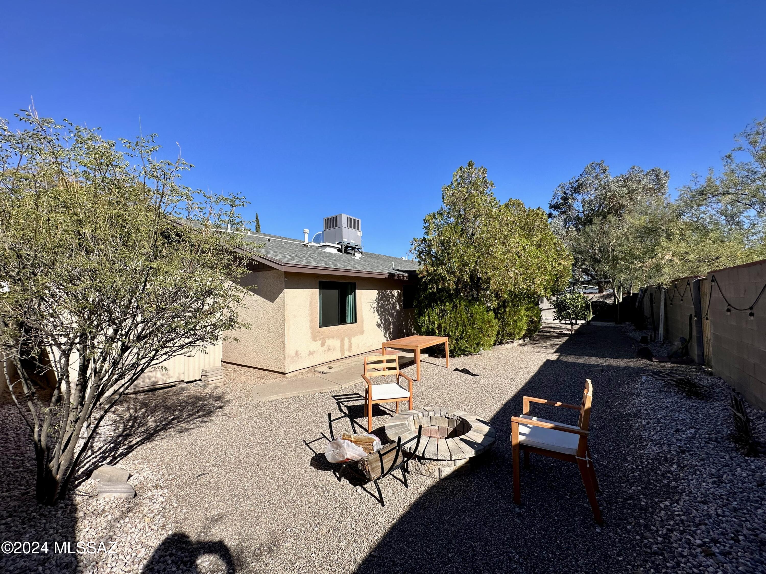 Paseo Vista (1-234) - Residential Lease