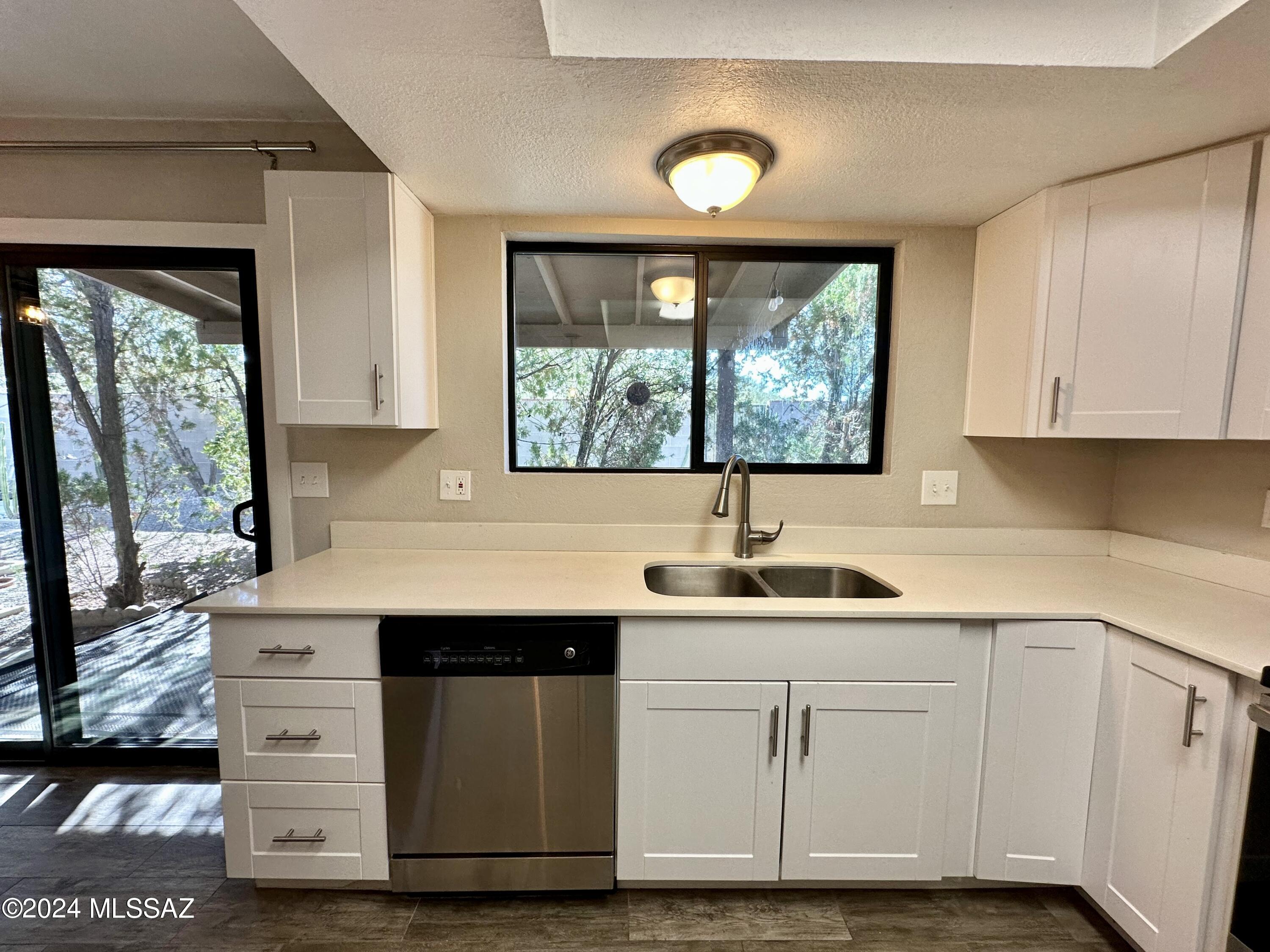 Paseo Vista (1-234) - Residential Lease