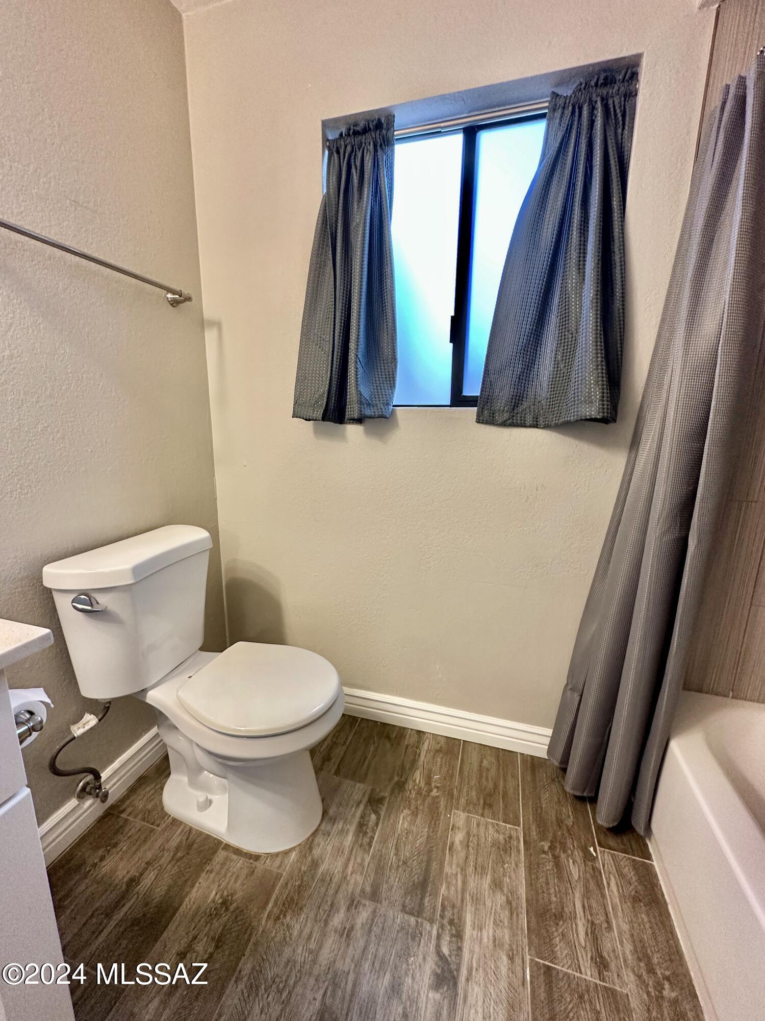Paseo Vista (1-234) - Residential Lease