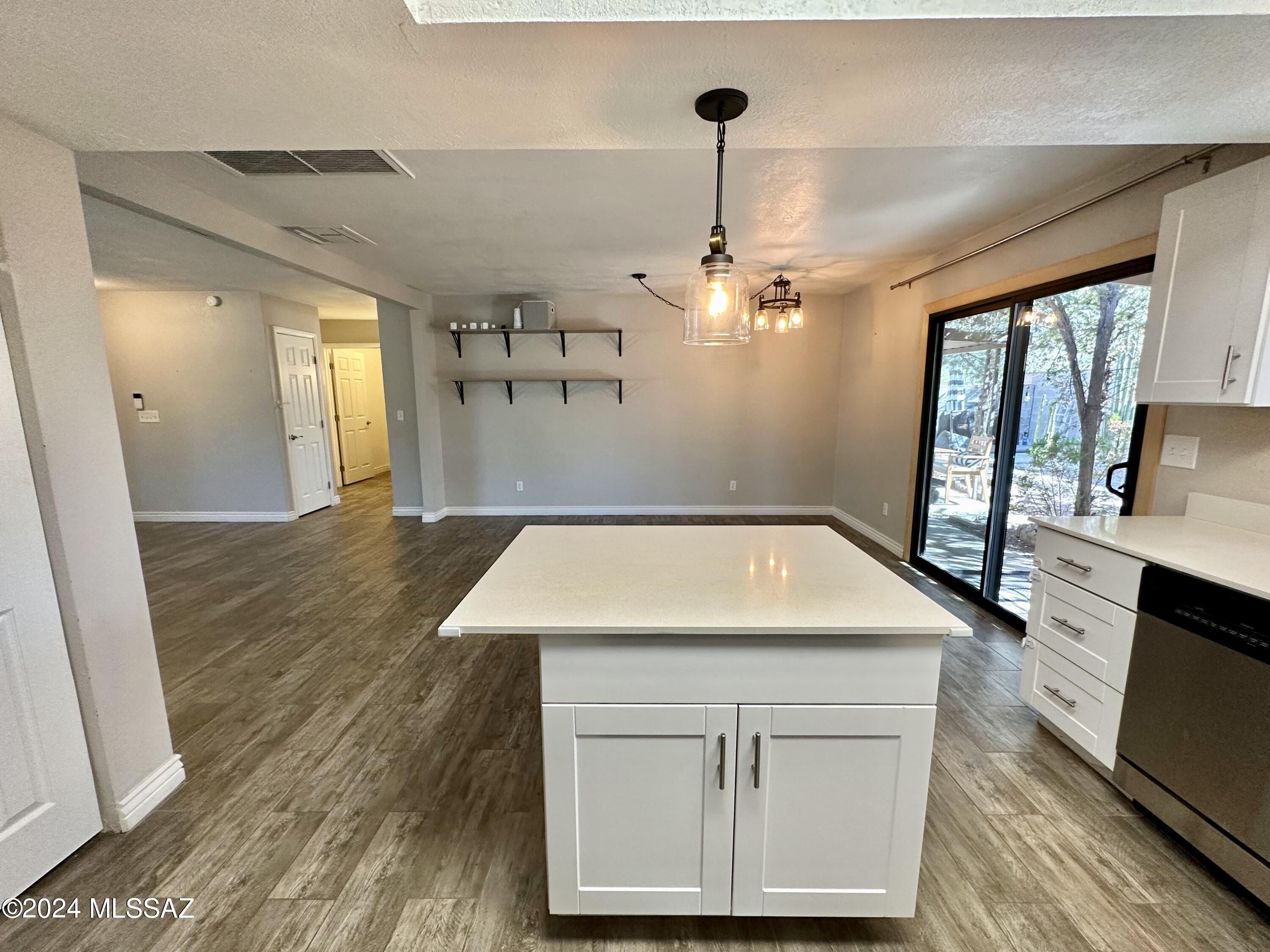 Paseo Vista (1-234) - Residential Lease