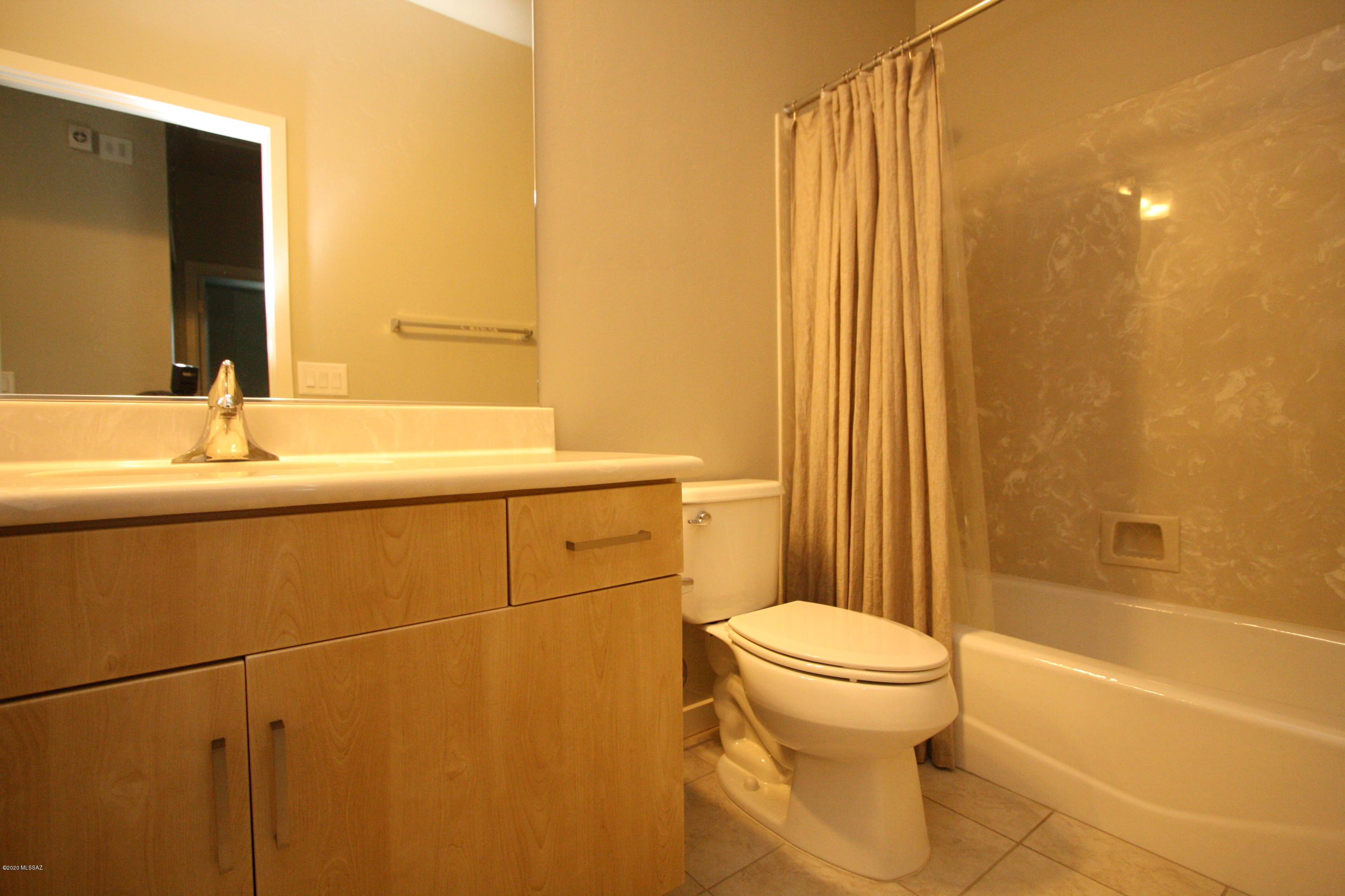 Elementary Place SQ20163230723 - Residential Lease