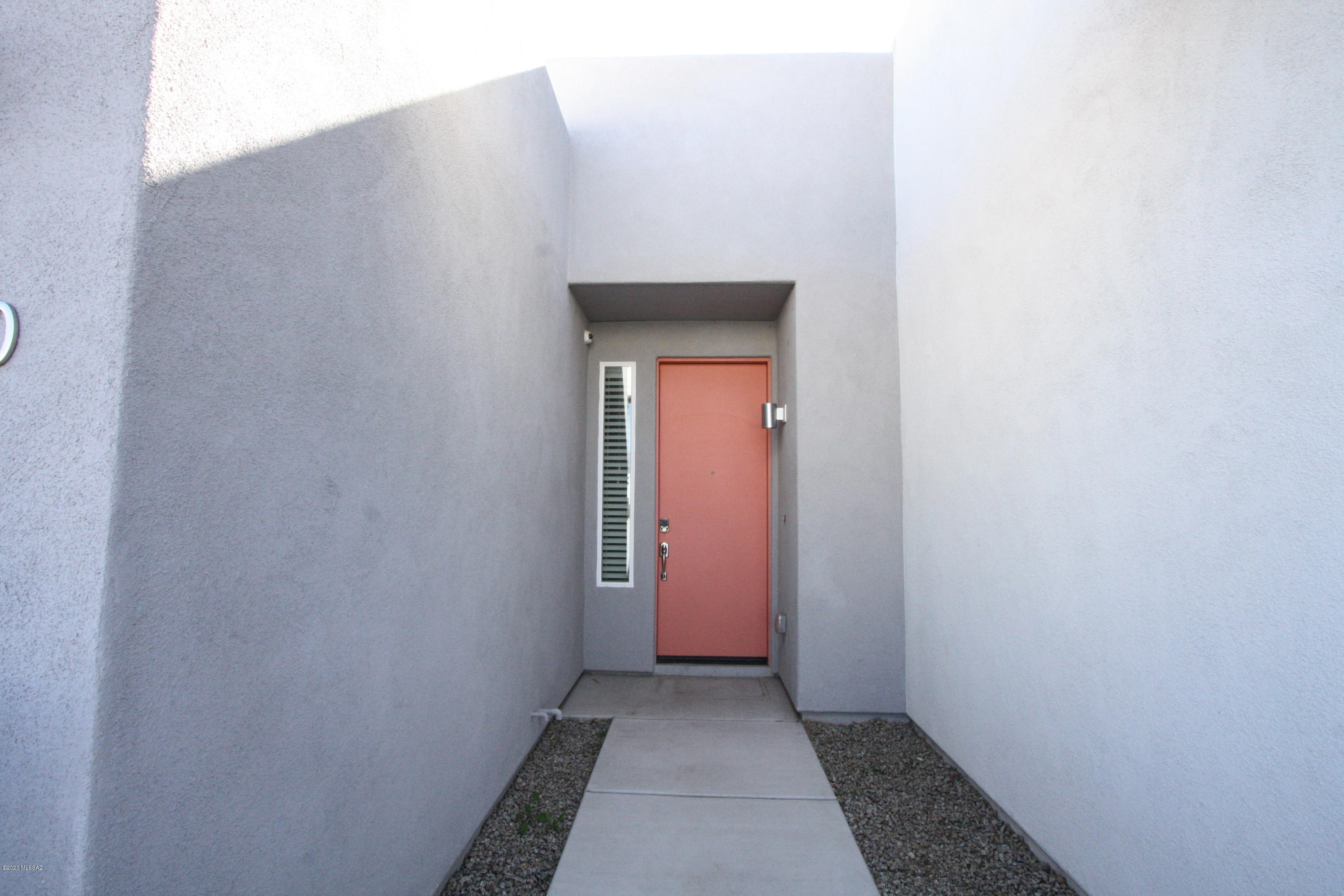 Elementary Place SQ20163230723 - Residential Lease