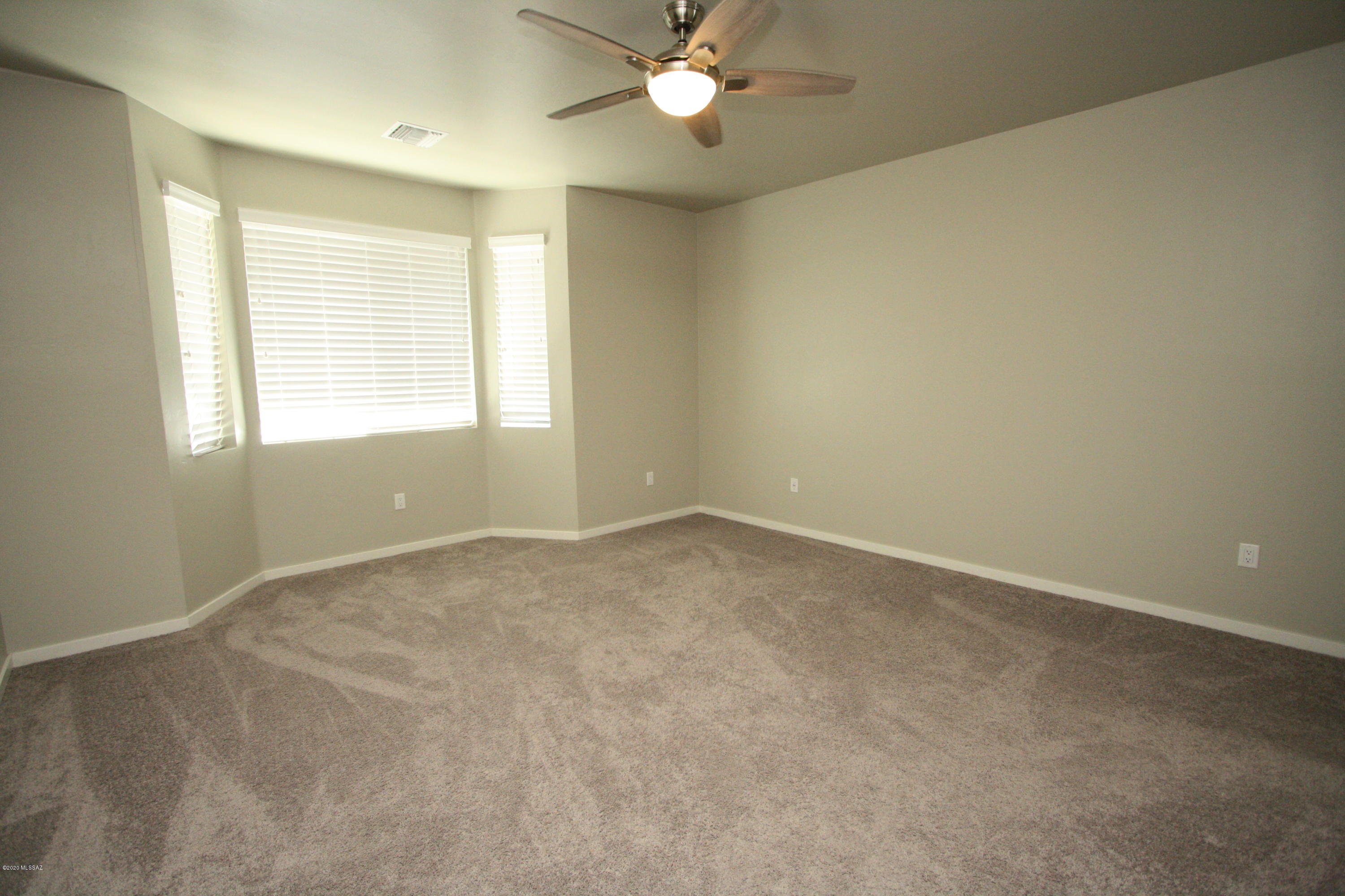 Elementary Place SQ20163230723 - Residential Lease