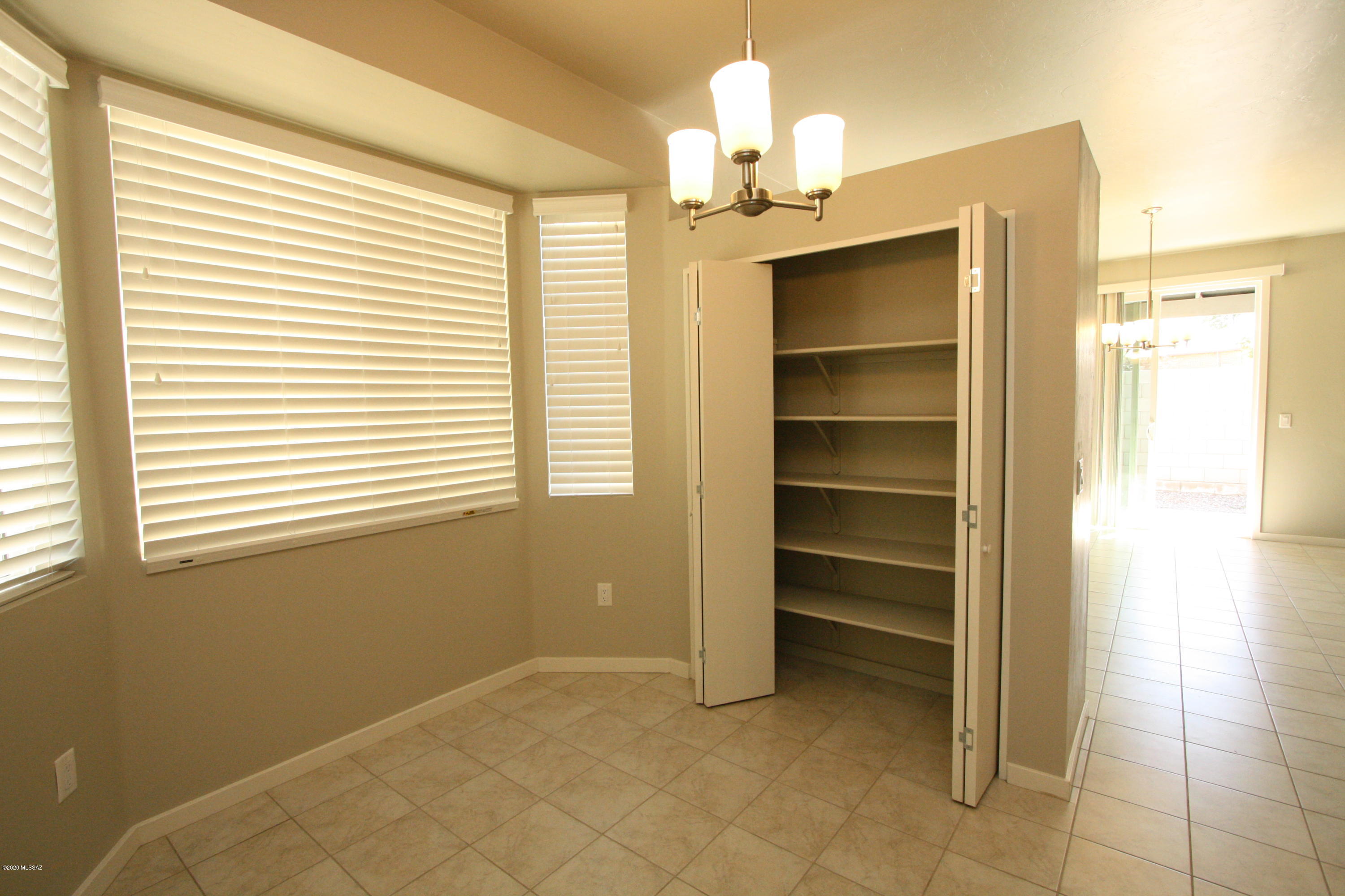 Elementary Place SQ20163230723 - Residential Lease