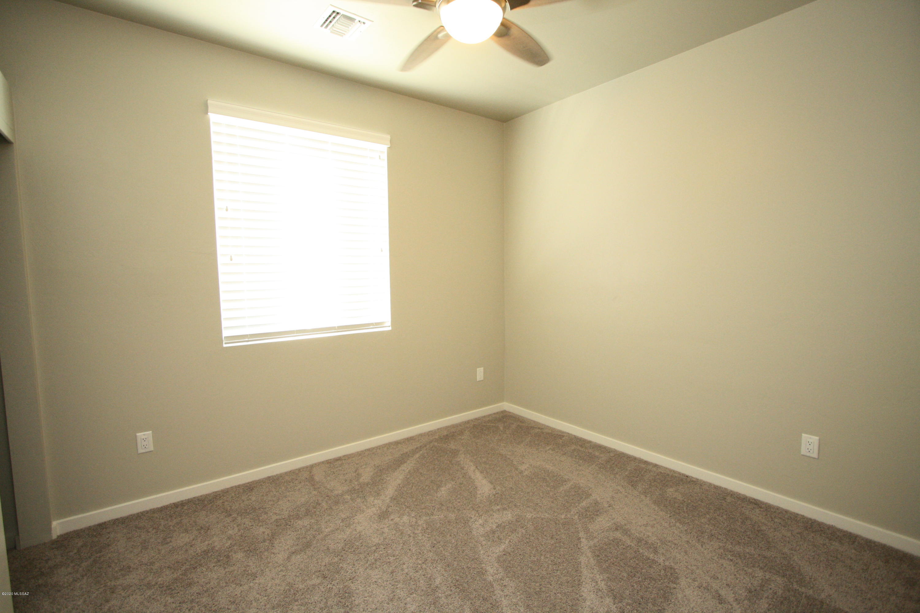 Elementary Place SQ20163230723 - Residential Lease