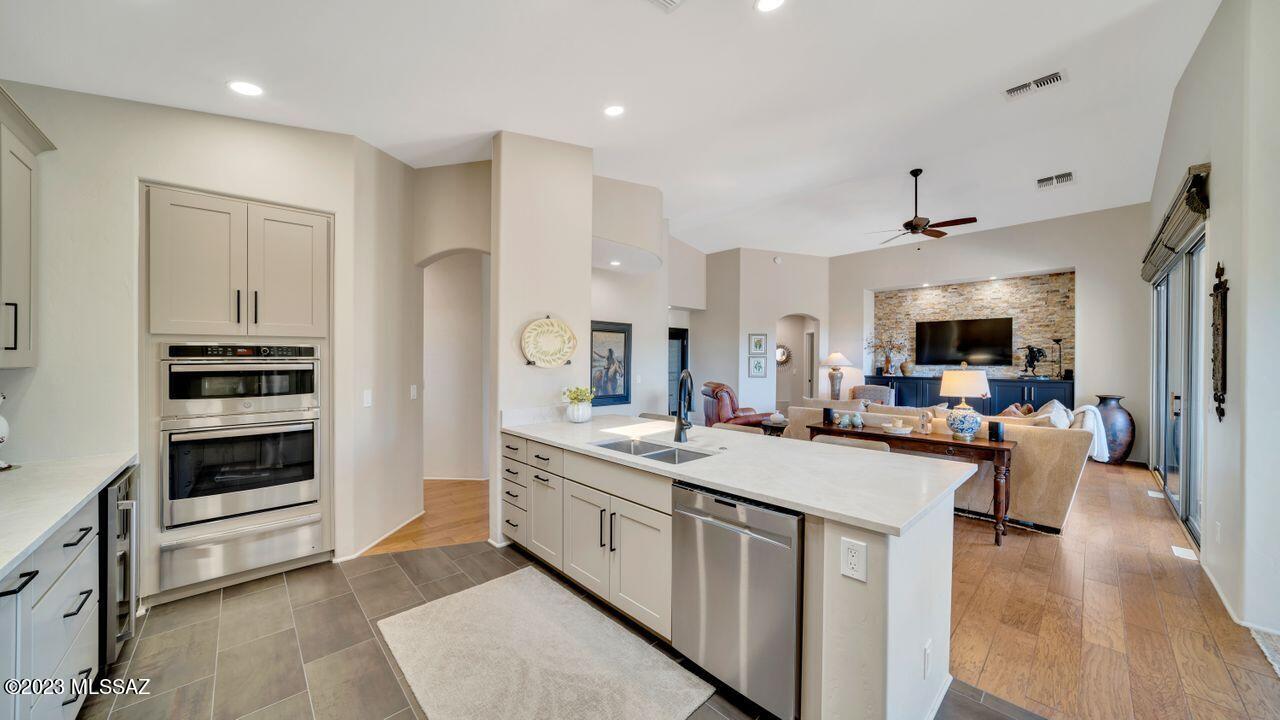 Bluffs At Dove Mountain (1-122) - Residential