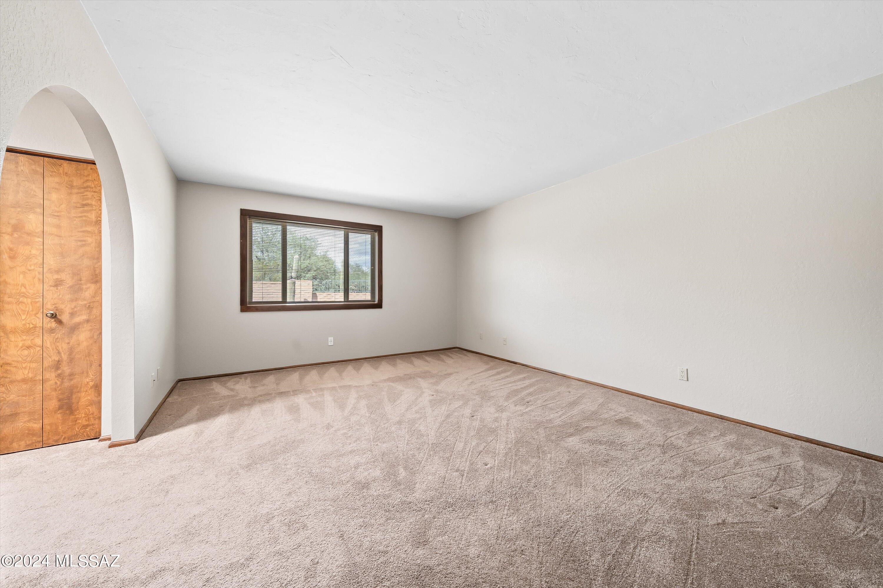 Catalina Madre (1-70) - Residential