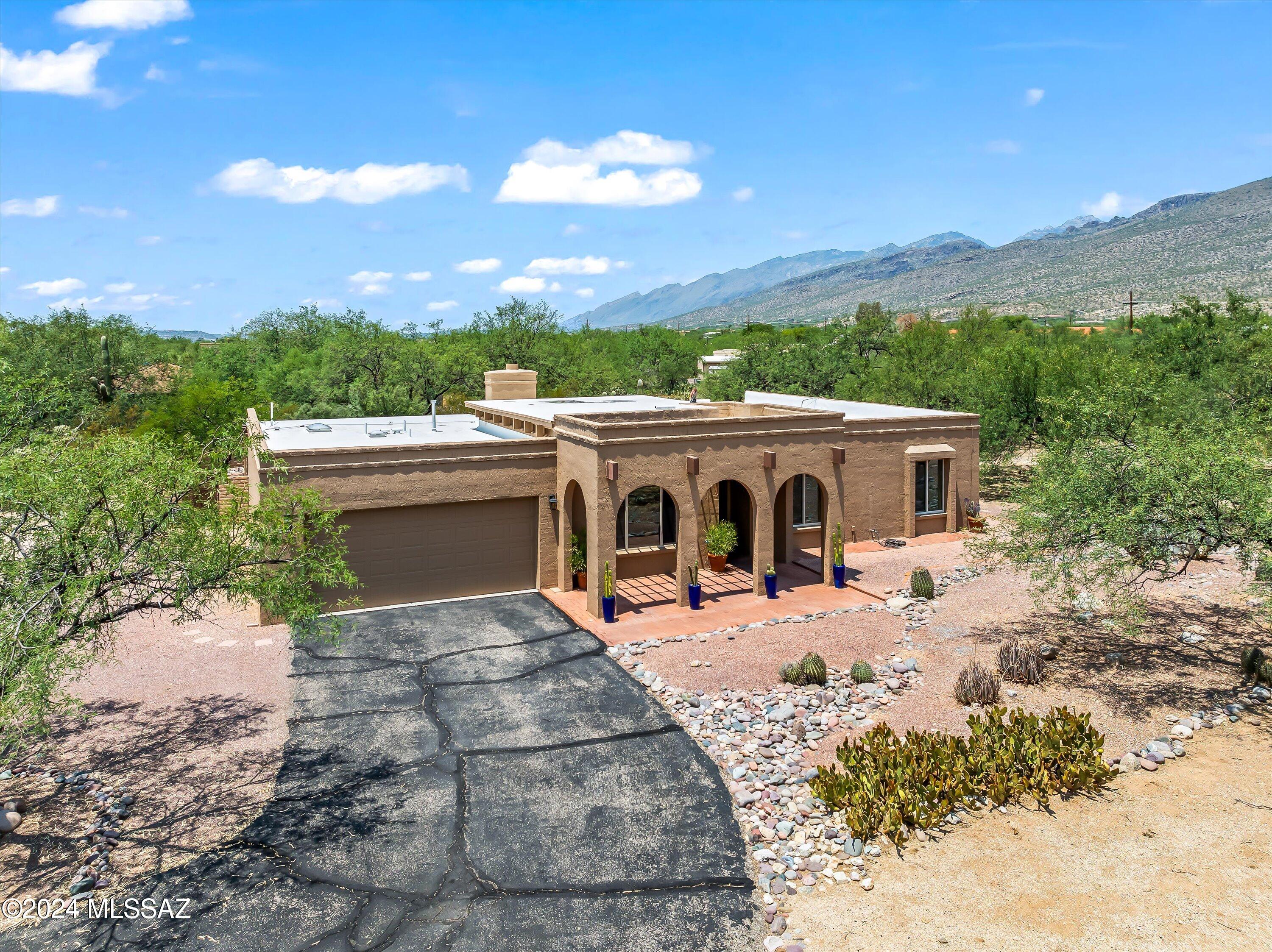 Catalina Madre (1-70) - Residential