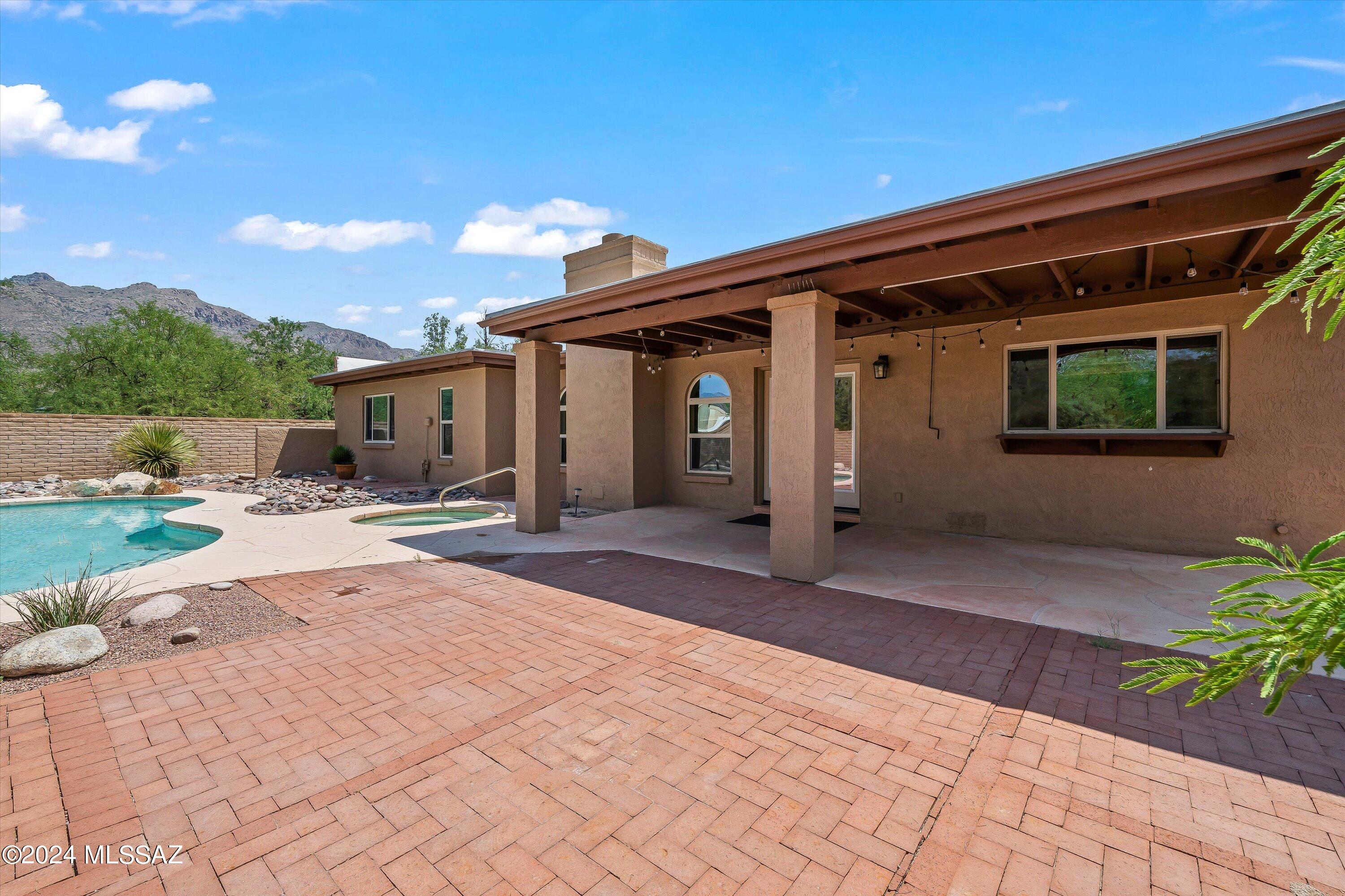 Catalina Madre (1-70) - Residential