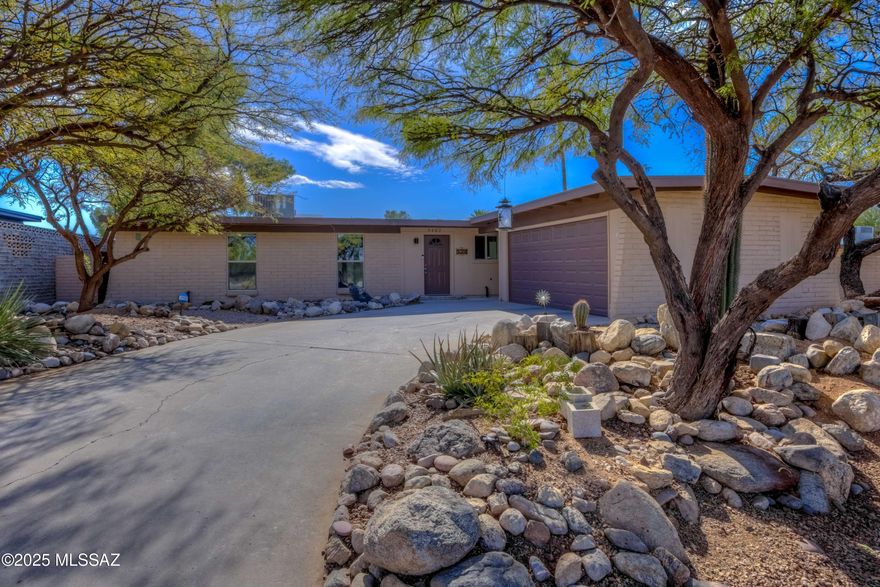 Beautifully remodeled and updated Eastside home located on a large lot with refreshing pool. Fully updated Kitchen with white cabintry, granite counters and stainless appliances. Plank ceramic tile throughout and new carpet in the bedrooms. Ceiling fans throughout. This home is exceptional and ready to move in.