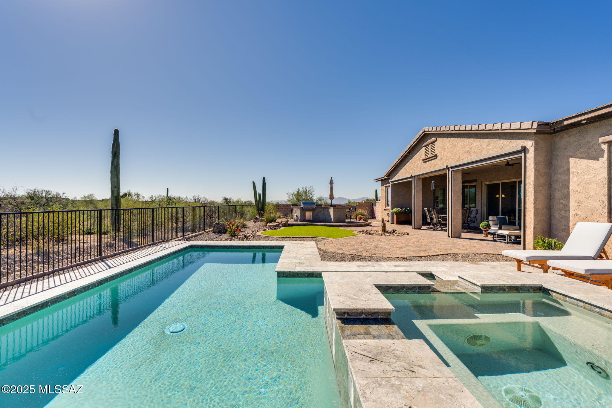 12350 N Faraway Wash Trail