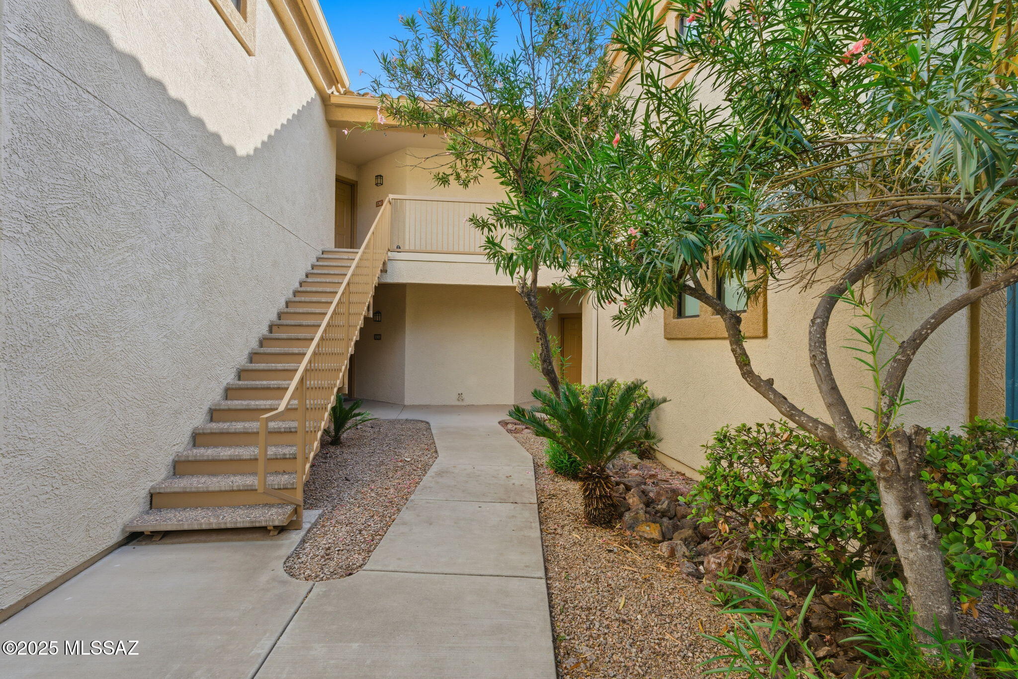 2550 E River Road 1203