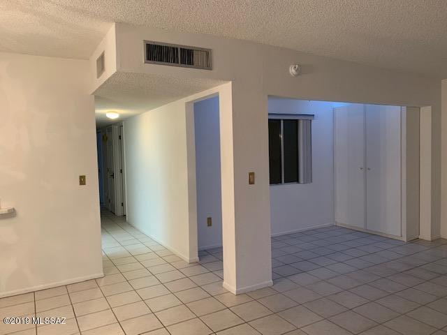 Santiago Villas (1-67) - Residential