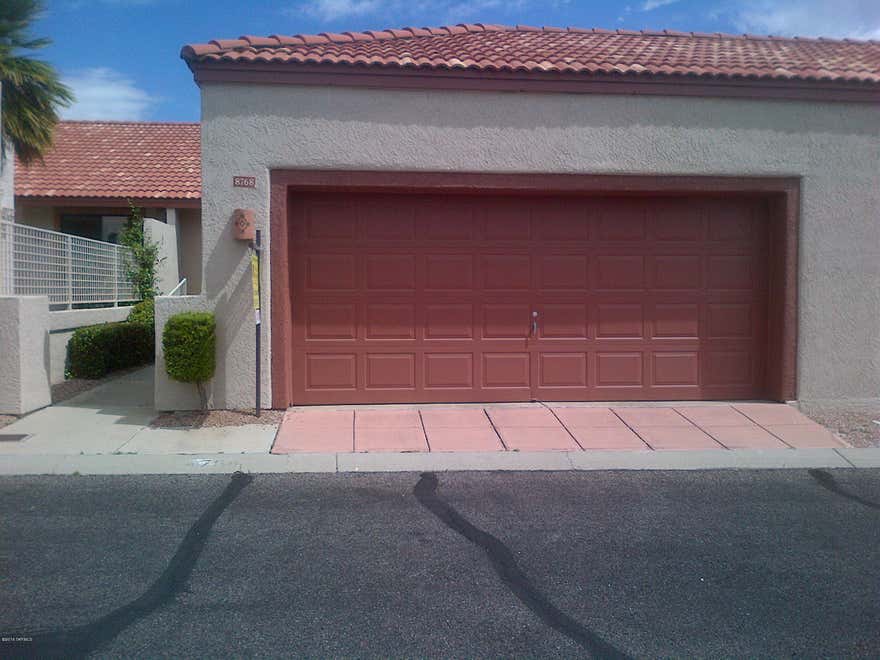 Priced reduced and priced to sell!!!  Don't miss out on the opportunity to enjoy resort living at a price you cn afford.  Views of the golf course, mountains, and pool.  Open, spacious floor plan with cozy fireplace.  Large kitchen open to great room and eat in area.  Room for a formal dining table and separate area off kitchen for kitchen table. Plant niches and tile through out.  Flagstone Patio and fenced backyard. Master bathroom has dual sinks, walk in closet and walk-in tile shower. Finished garage with built in cabinets and a golf cart!!  Close to community pool and spa.  

Seller is related to agent