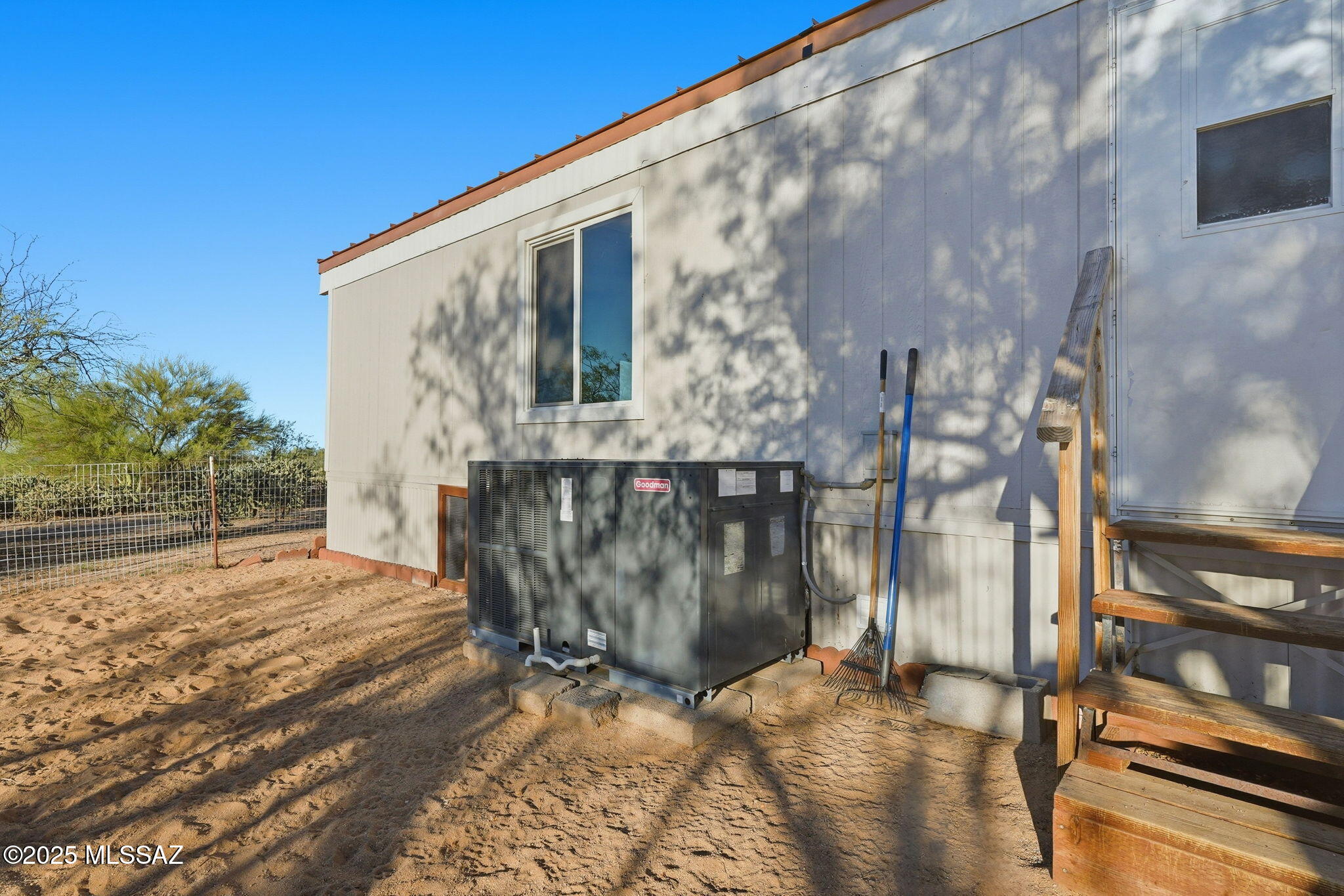 11450 S Cherokee Lane