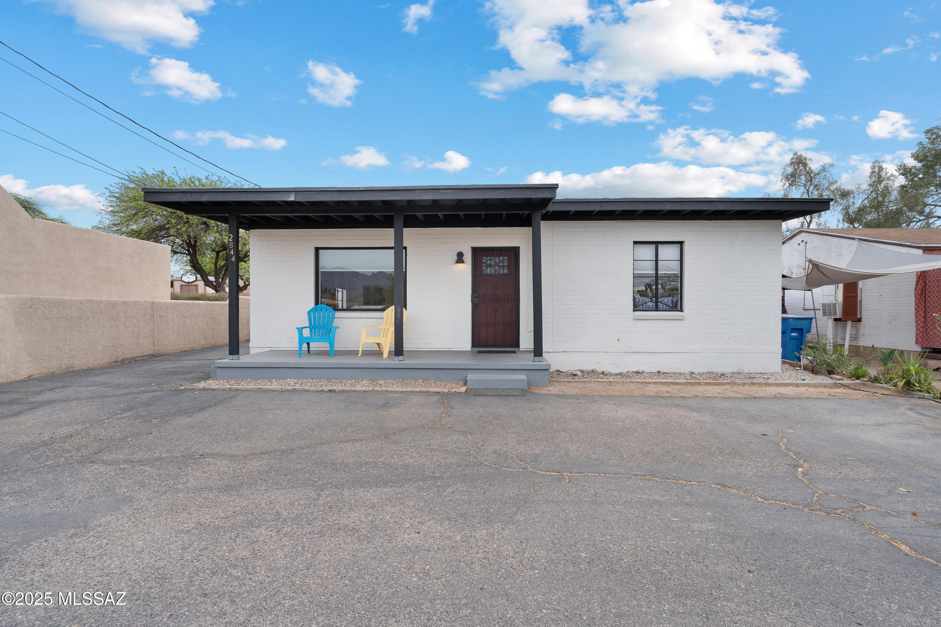 2844 E Edison Street