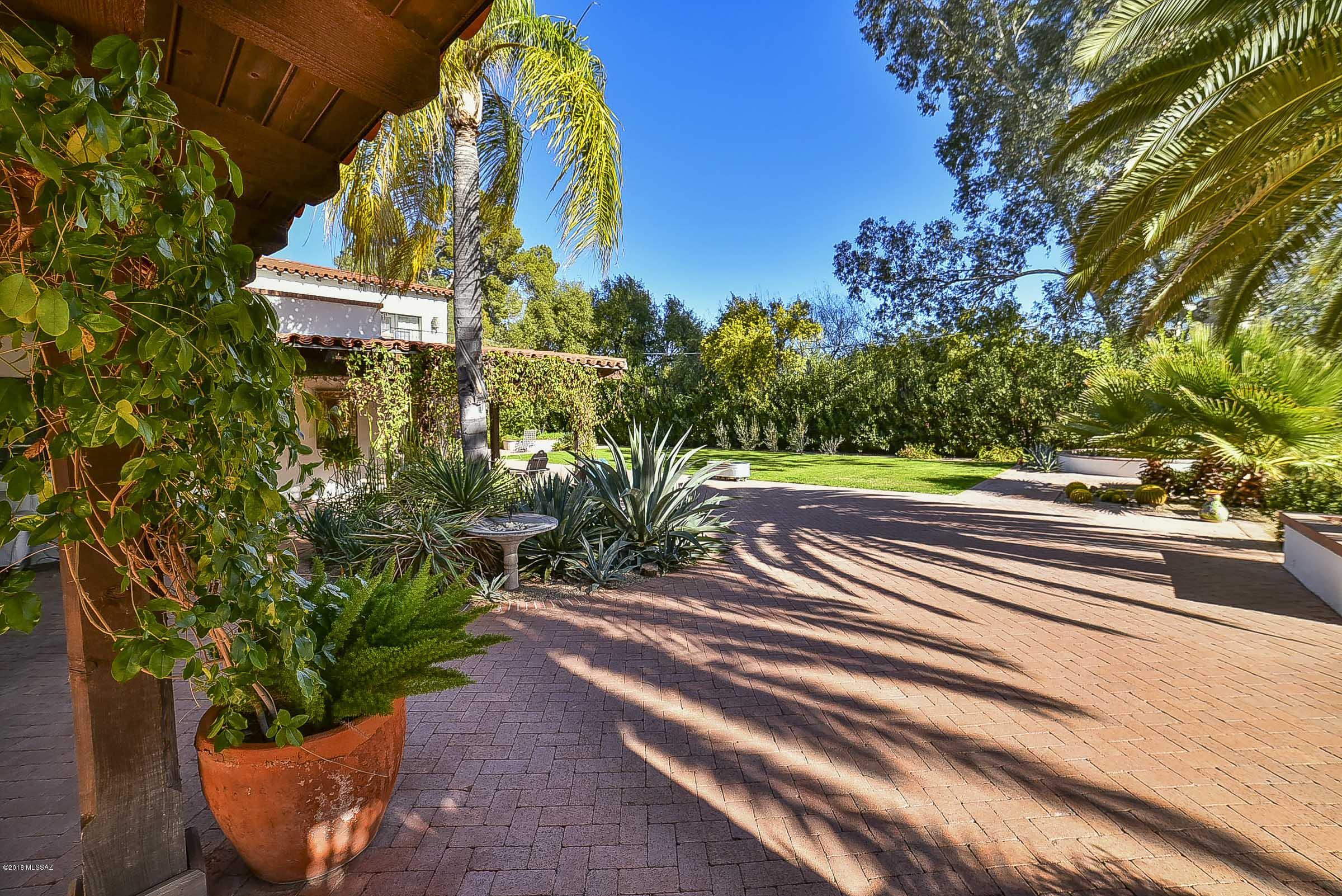 Colonia Solana - Residential