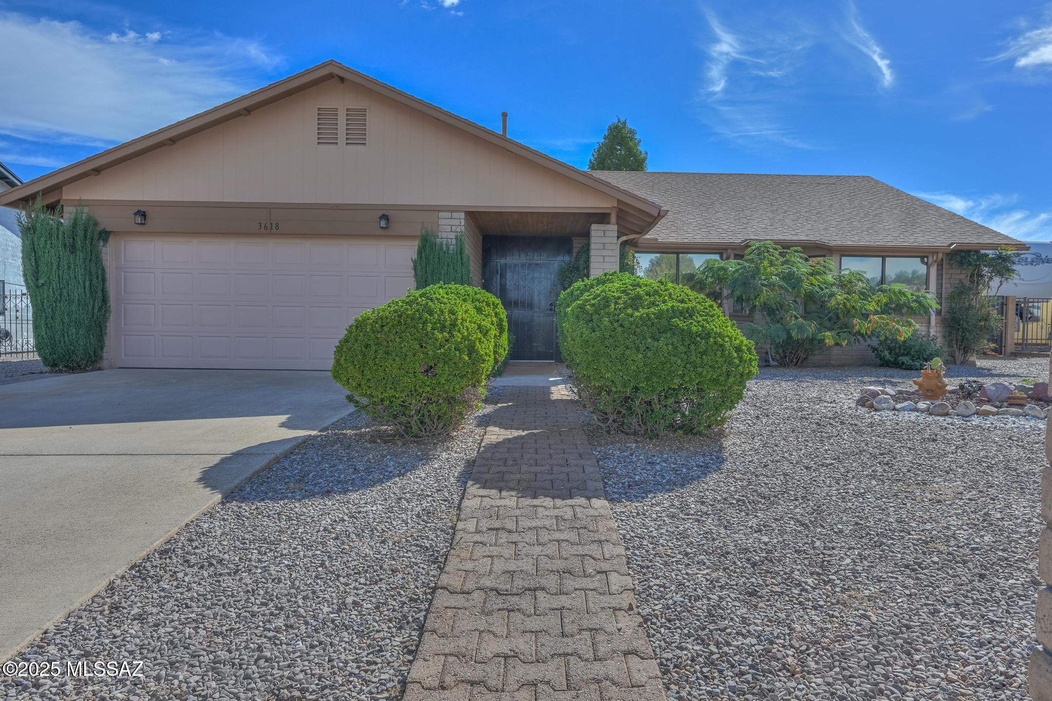 3618 E Trevino Drive