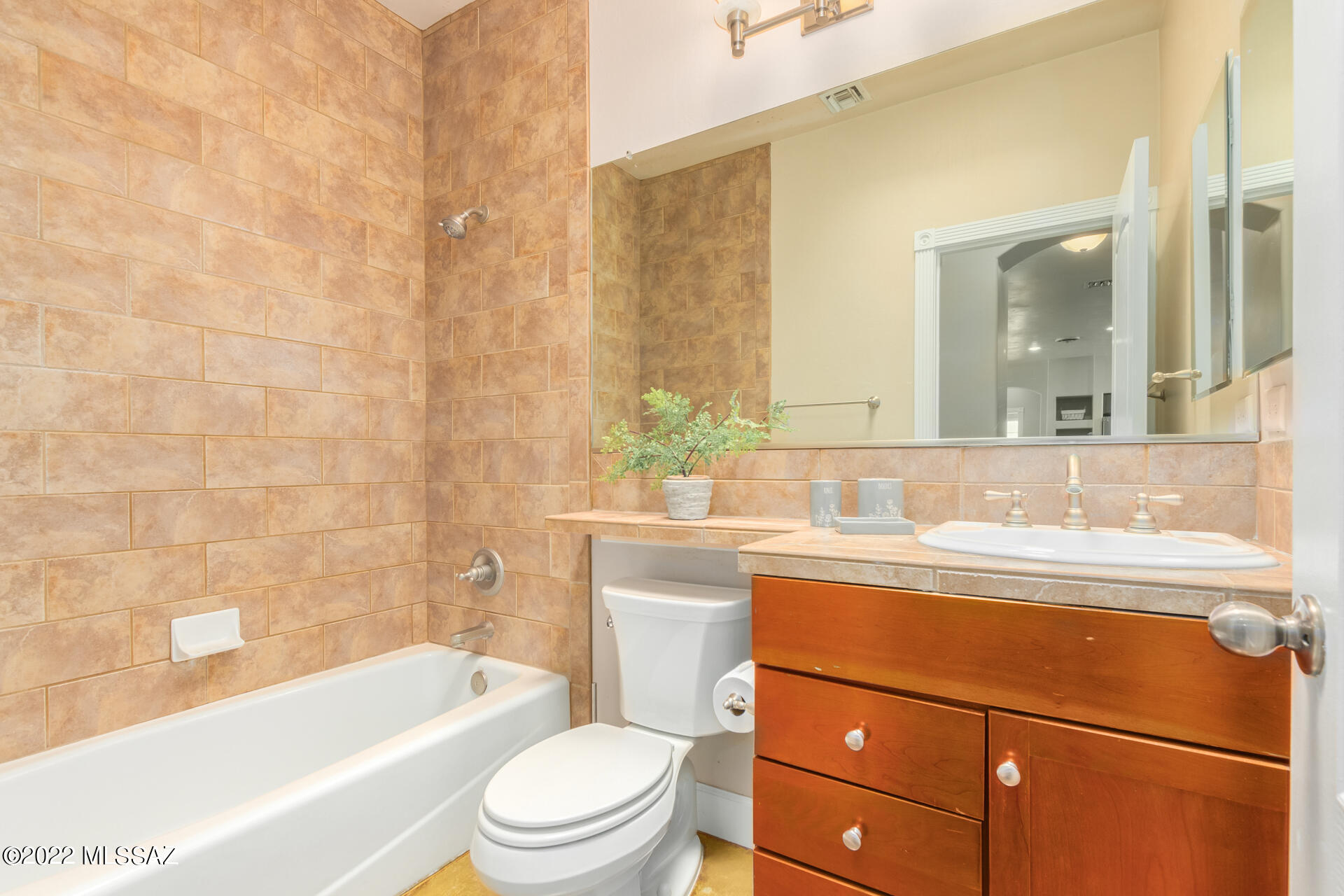 Catalina Poultry Acres NO 2 - Residential