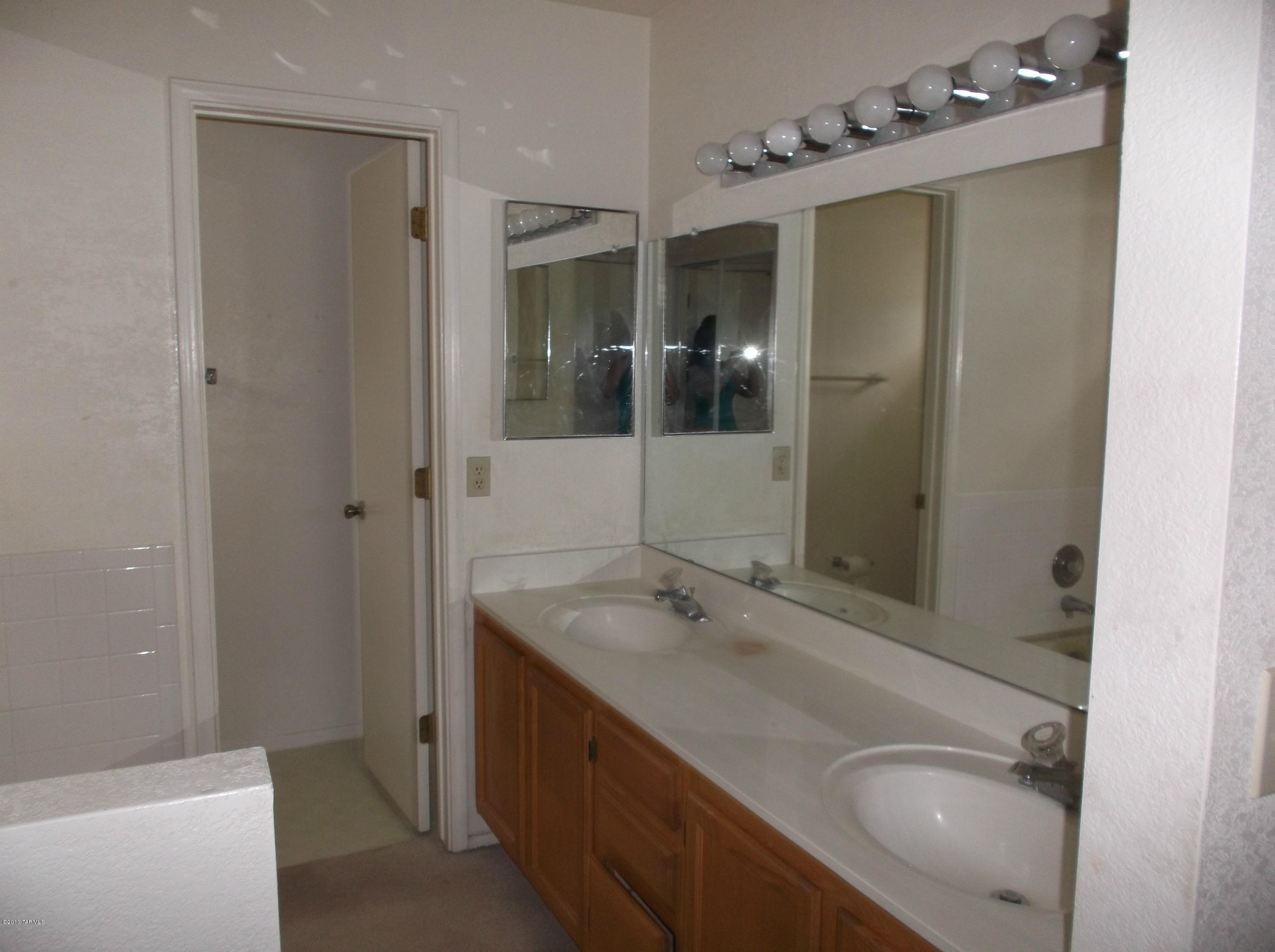 Eastpointe Estates (1-98) - Residential Lease