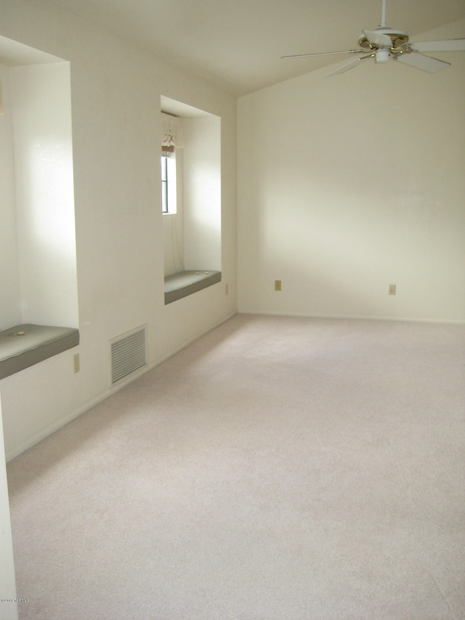 Eastpointe Estates (1-98) - Residential Lease