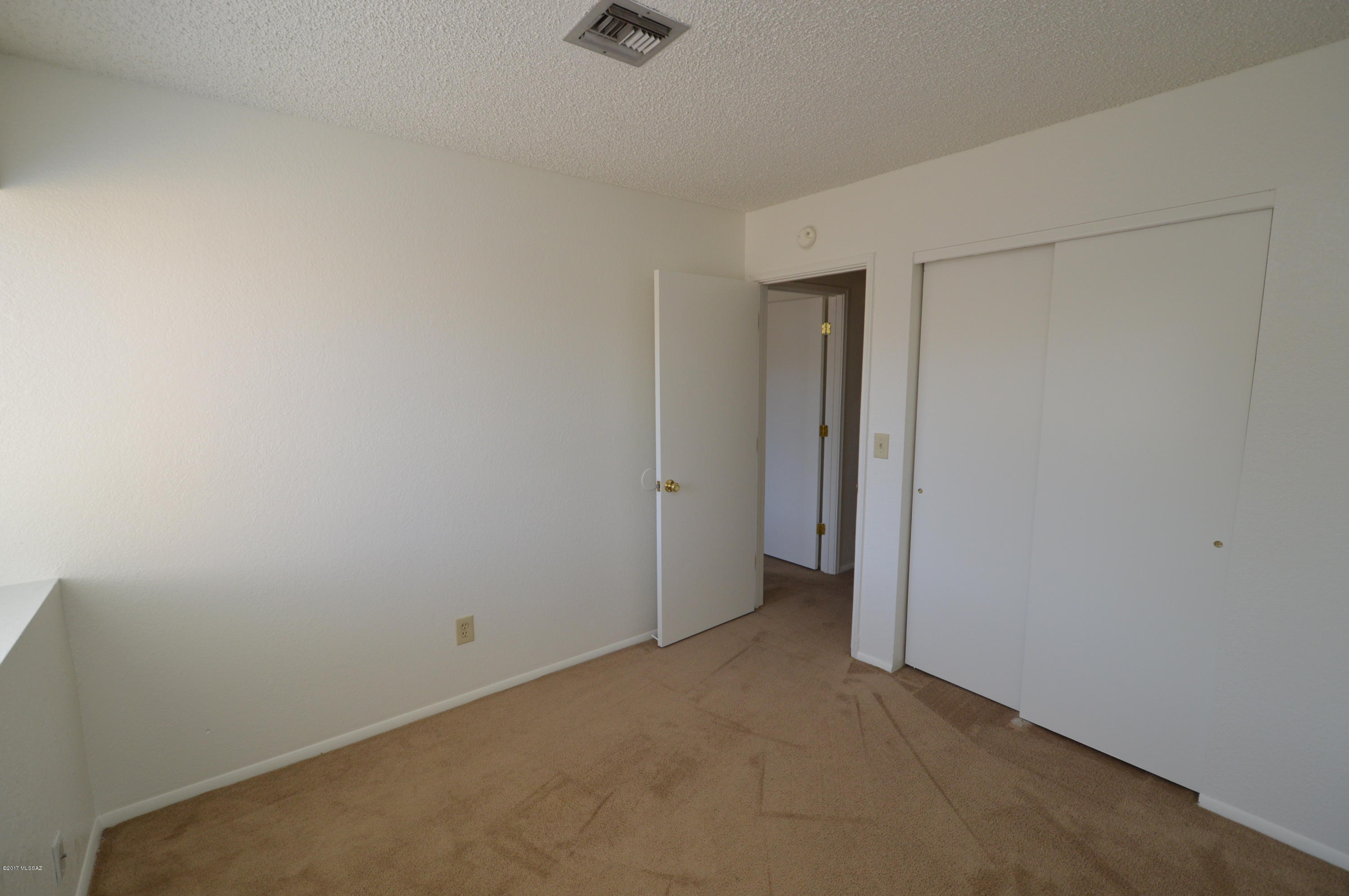 Eastpointe Estates (1-98) - Residential Lease
