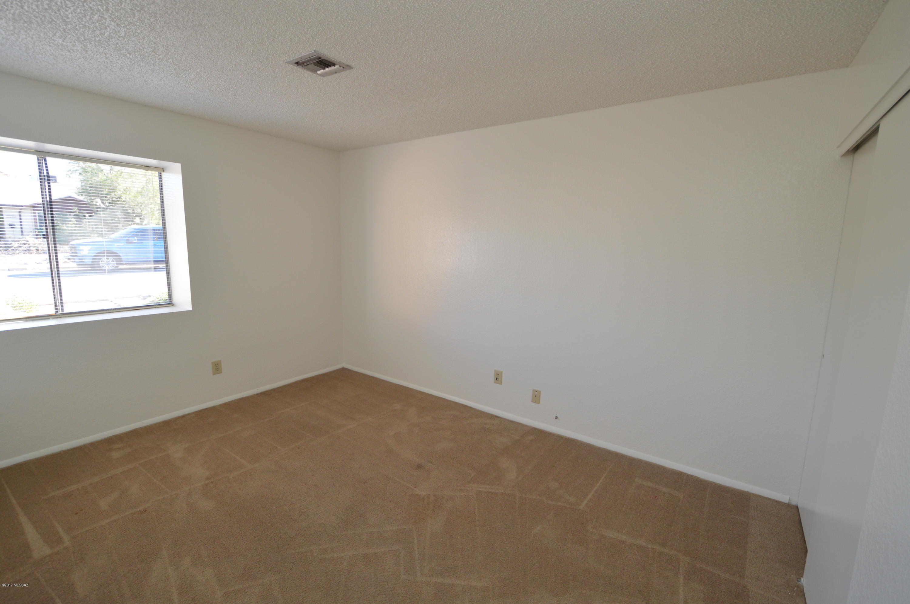 Eastpointe Estates (1-98) - Residential Lease