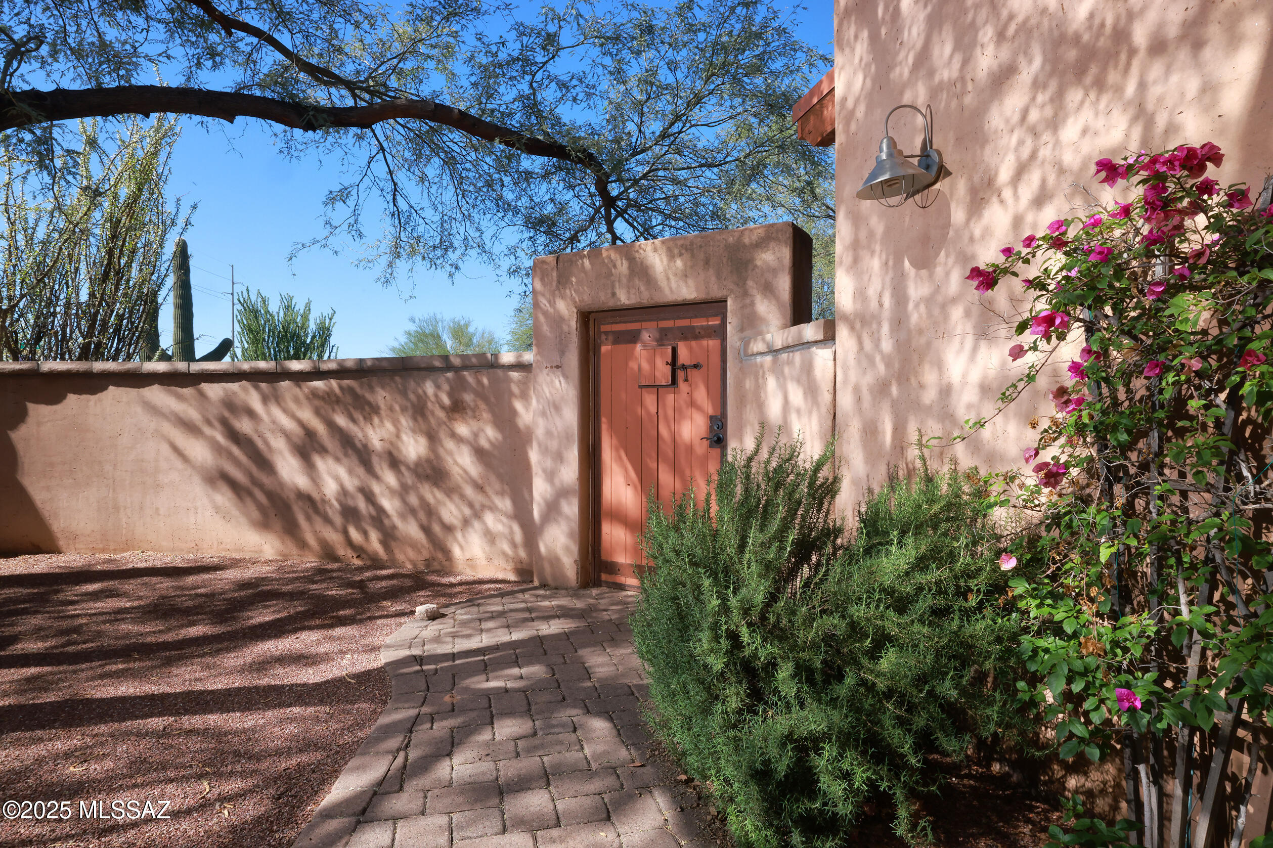 3208 N Avia Ricca Pl