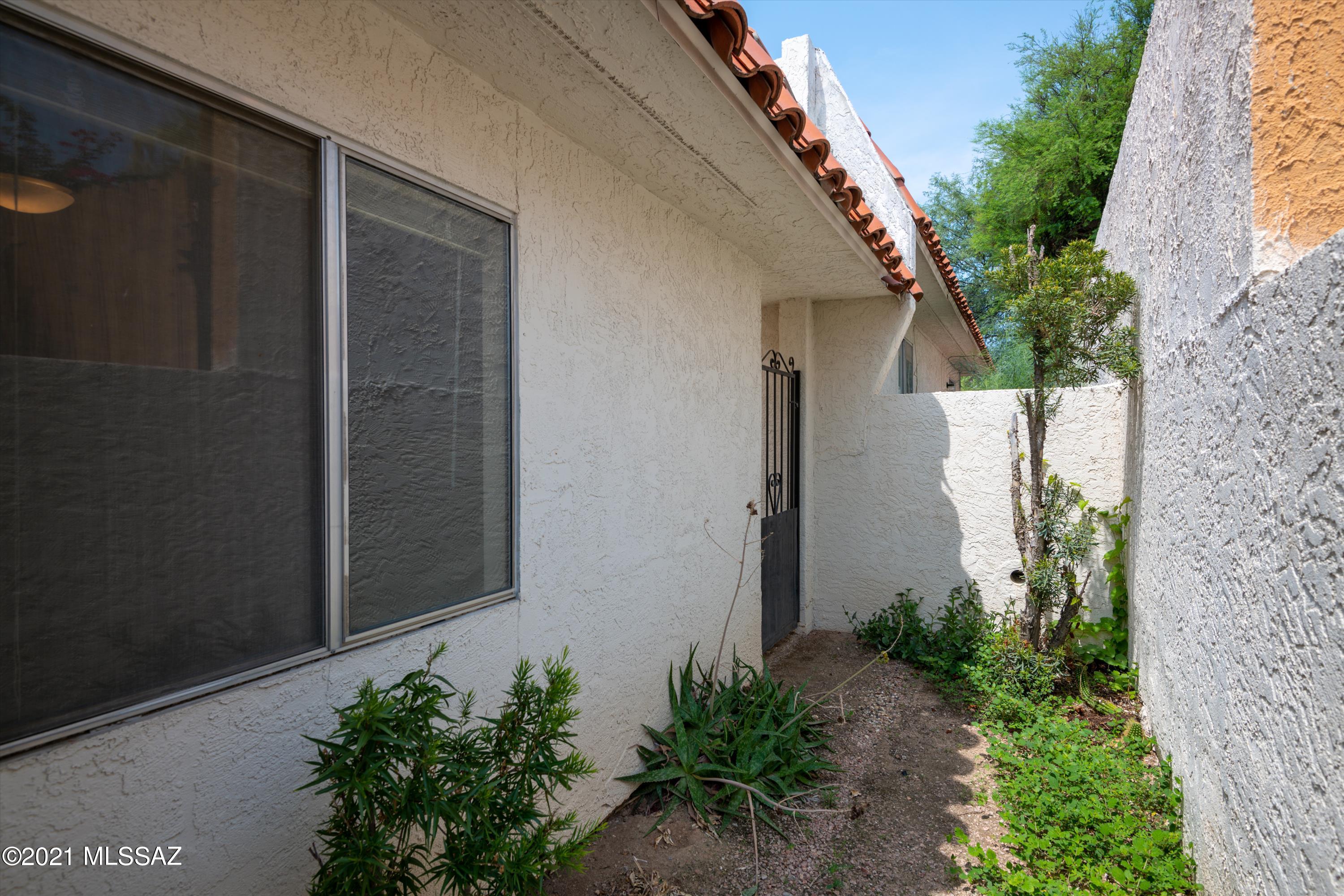 Sahuara Village (1-48) - Residential