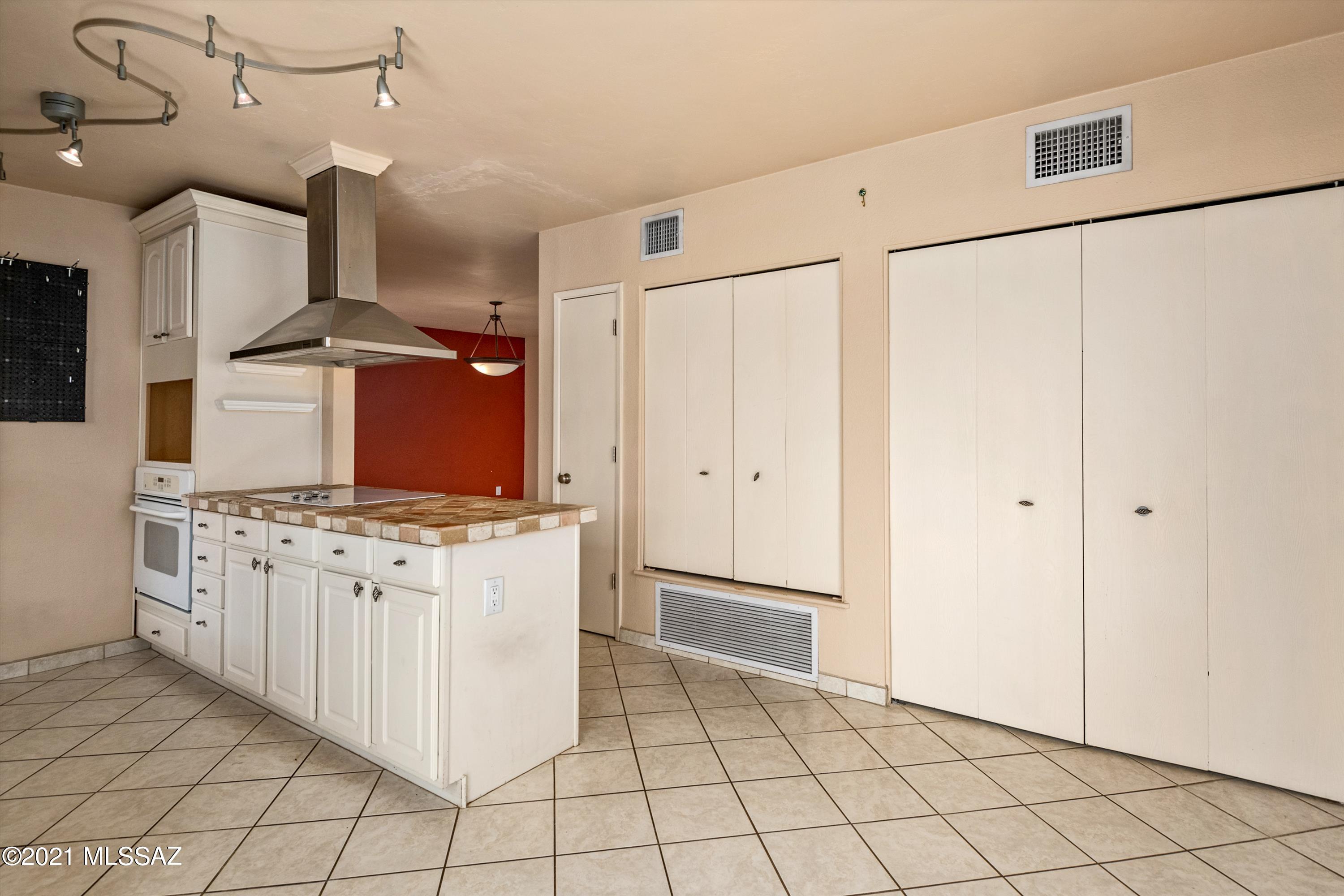 Sahuara Village (1-48) - Residential
