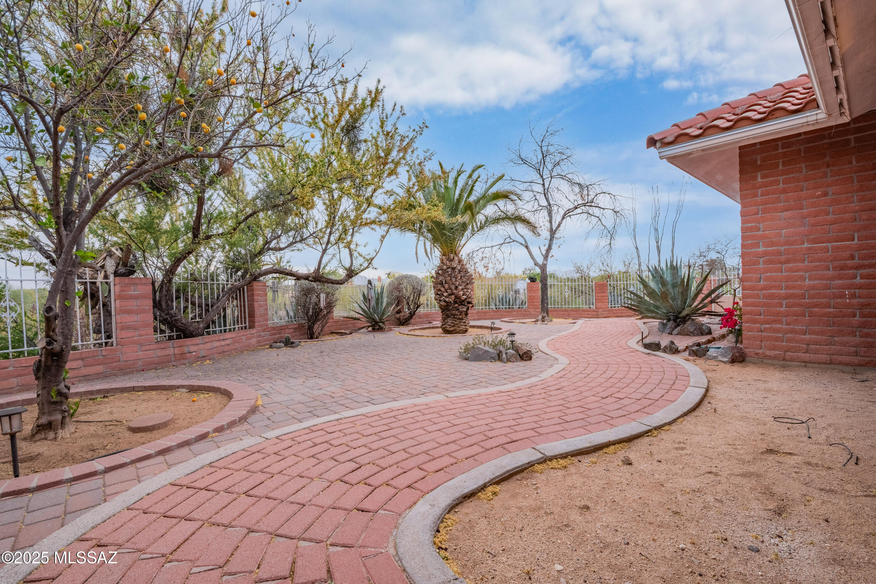 Tangerine Hills - Residential