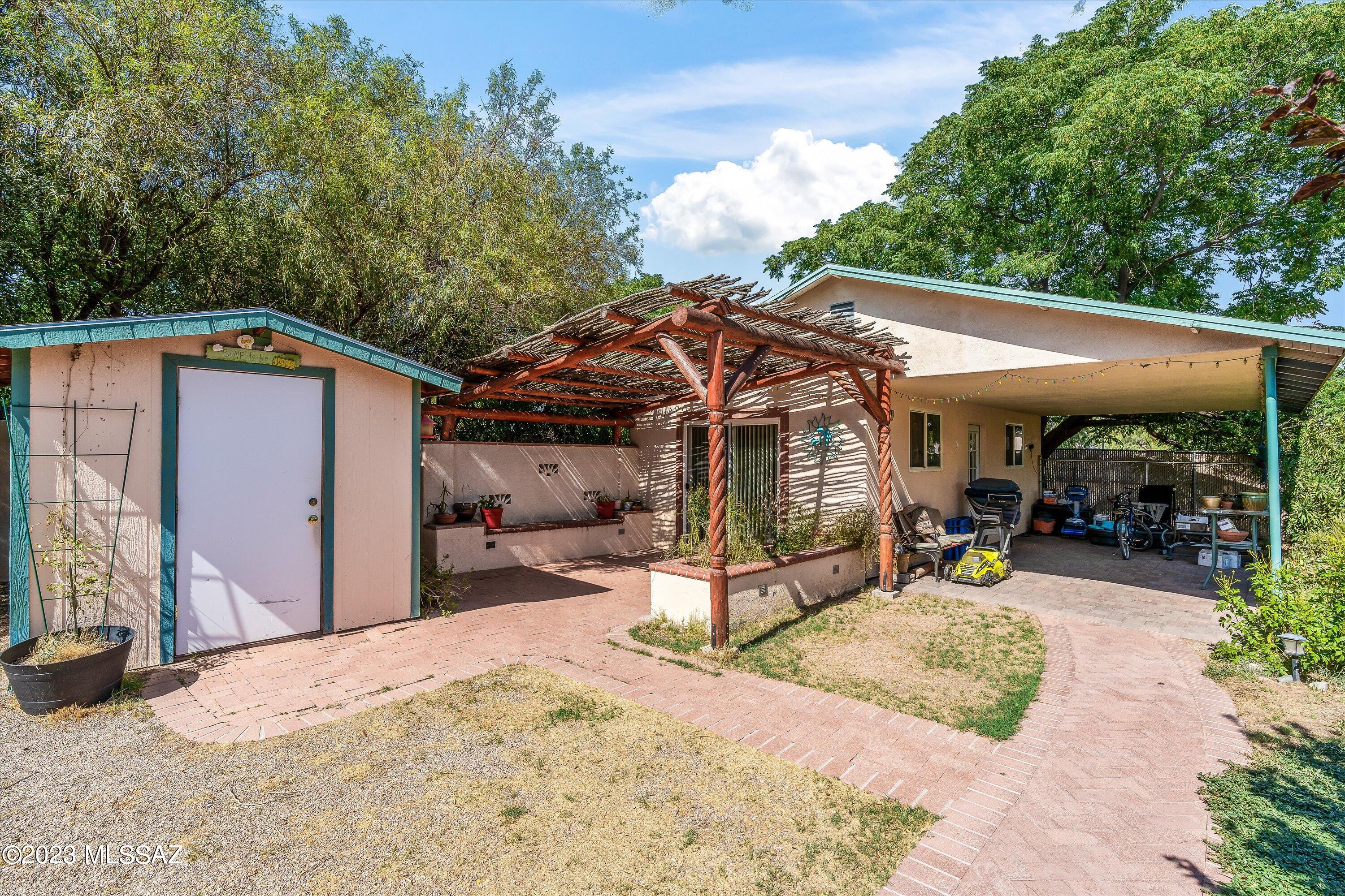 Lariat Est - Residential