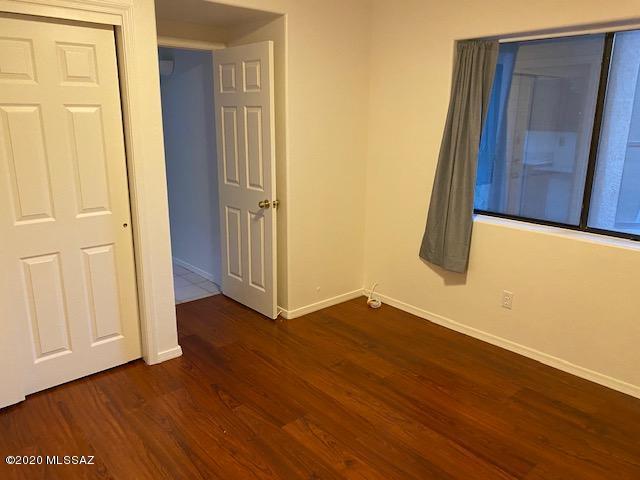 Valle Del Oro Townhomes (1-90) - Residential