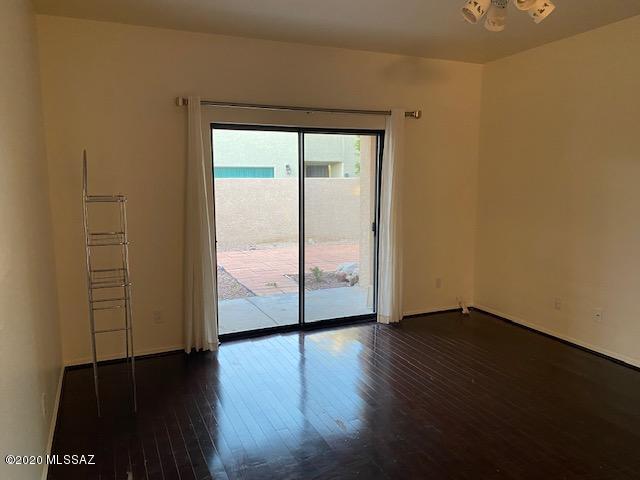 Valle Del Oro Townhomes (1-90) - Residential