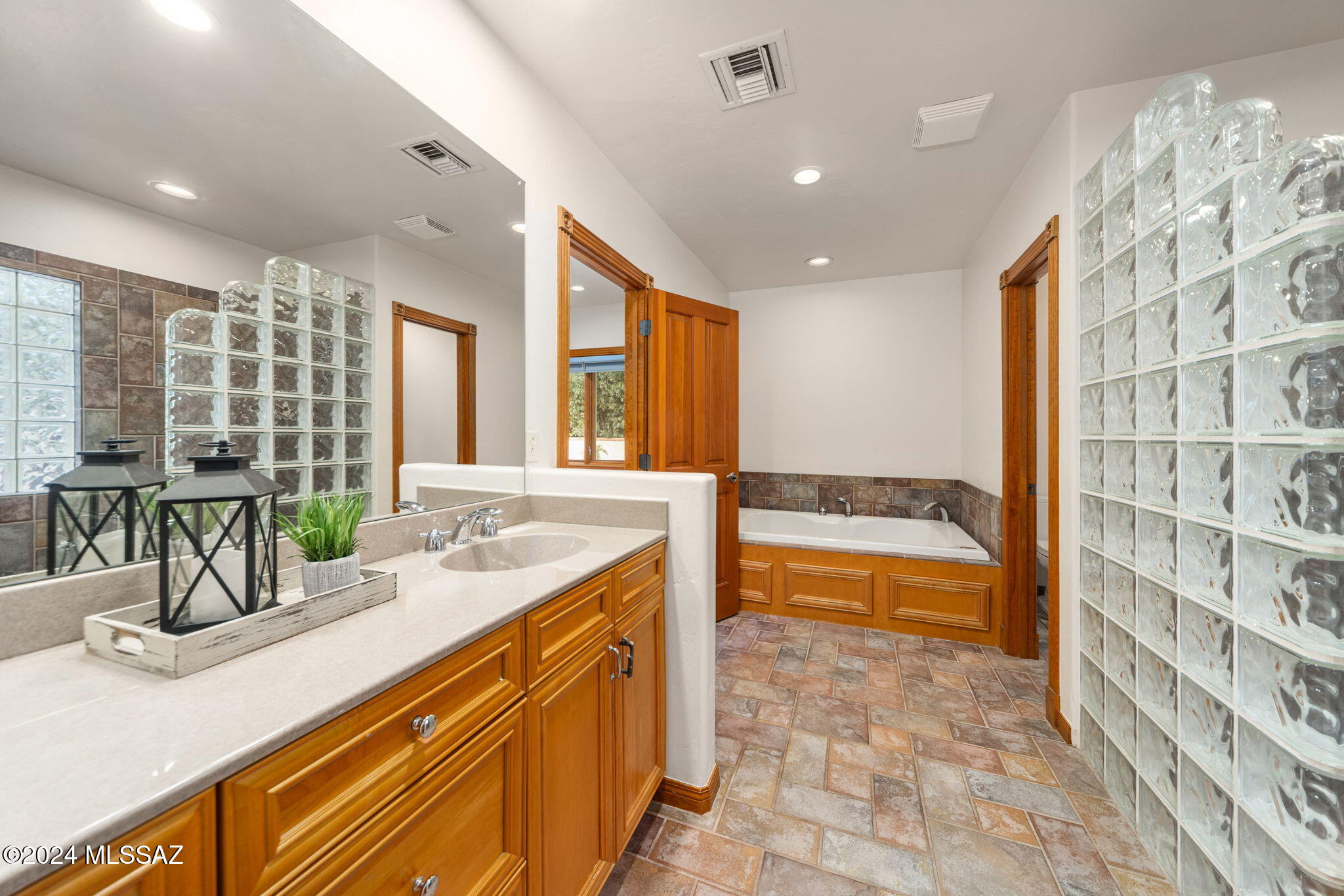 Country Club Estates NO. 1 - Residential