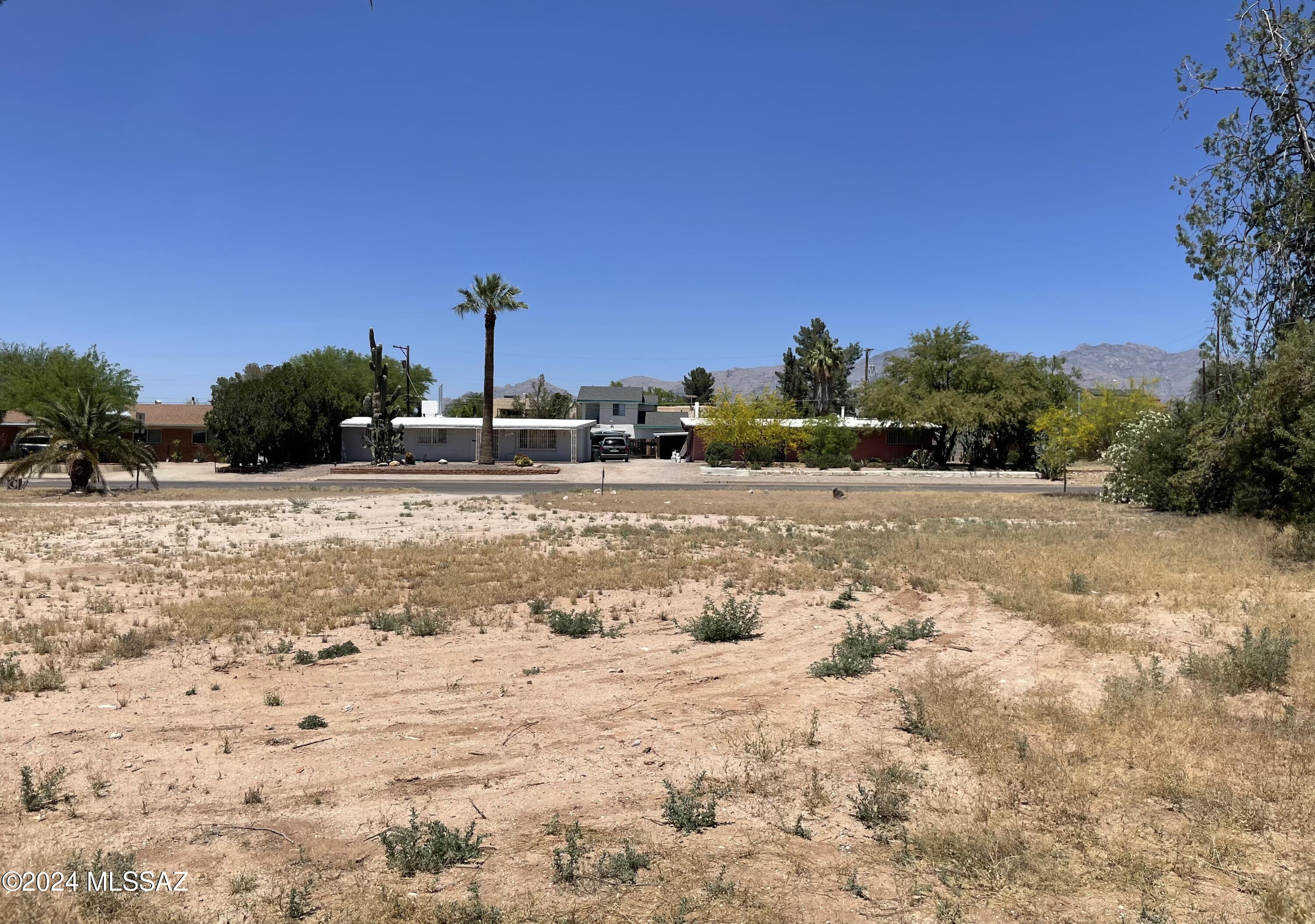 3432 E Linden Street 1