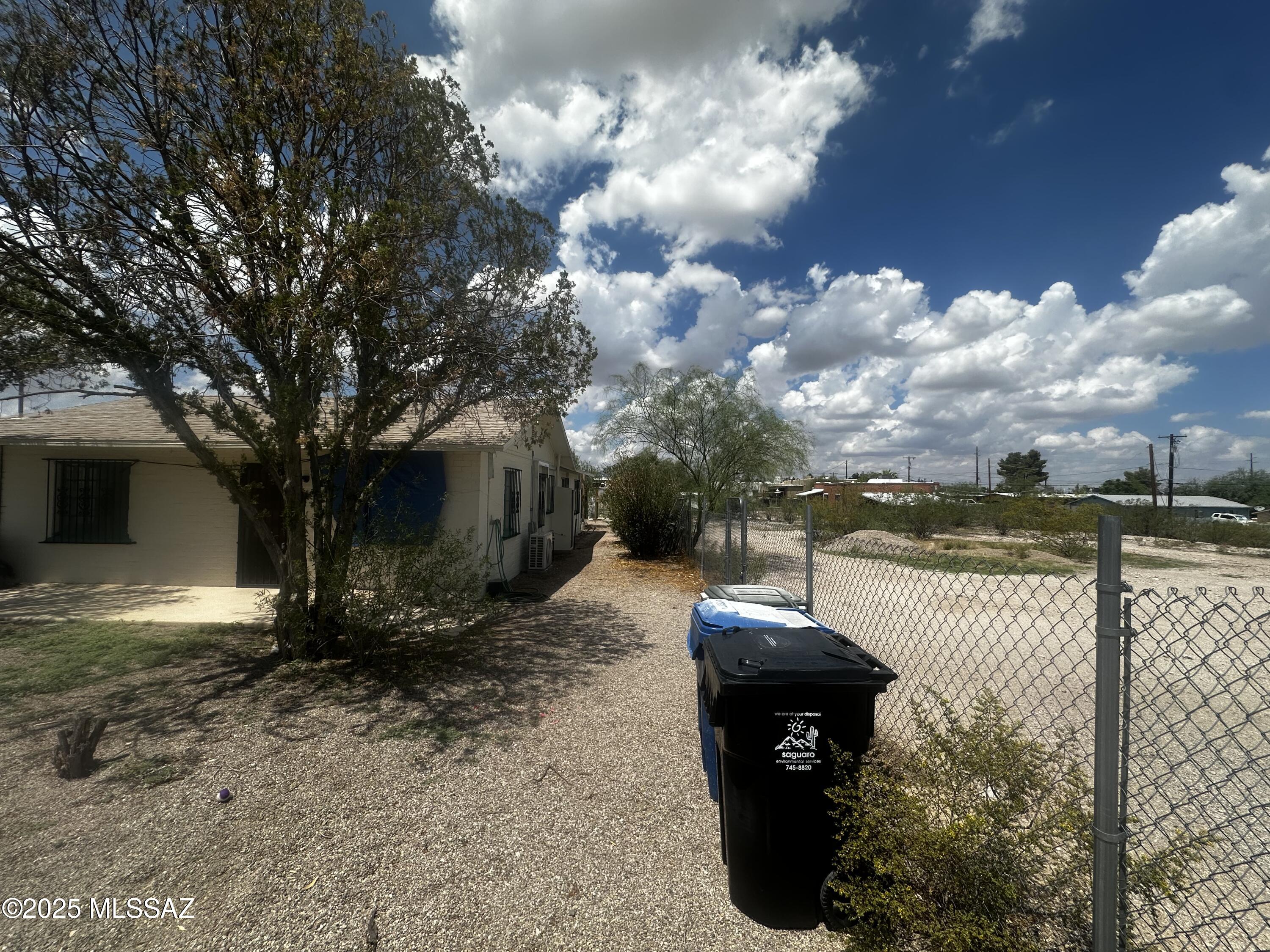 2841 N Estrella Avenue